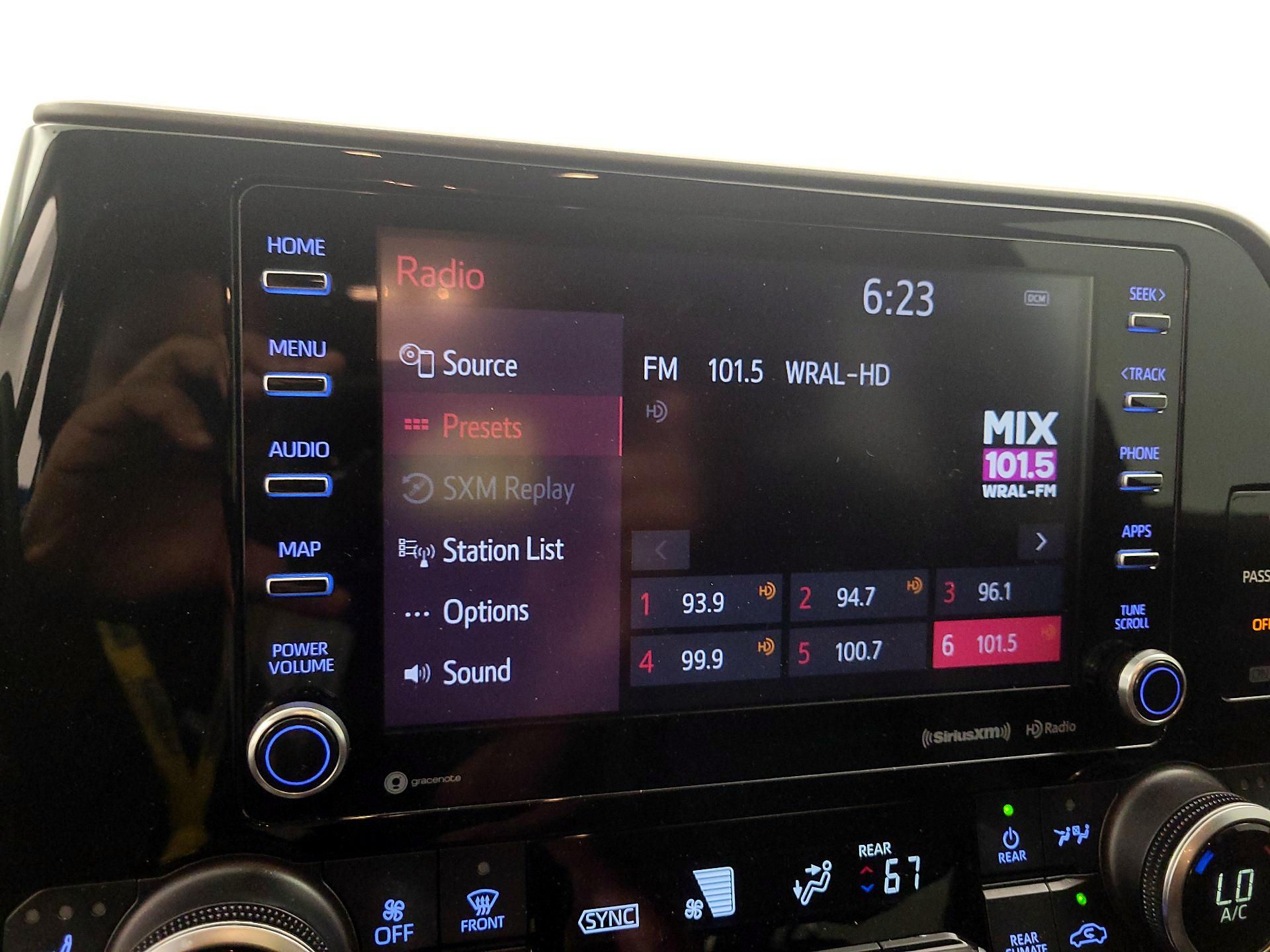 Thumbnail: 2021 Toyota Highlander - 15