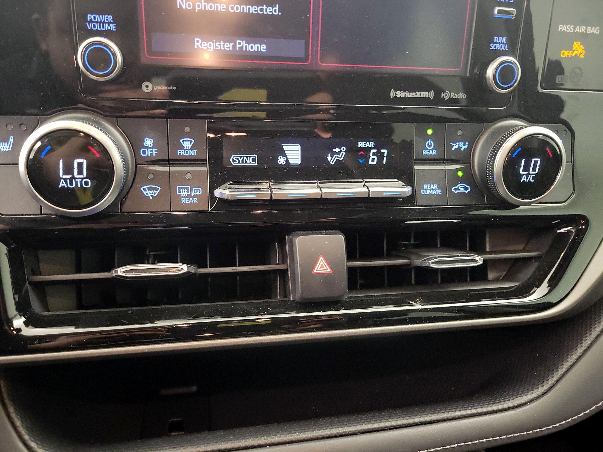 Thumbnail: 2021 Toyota Highlander - 16