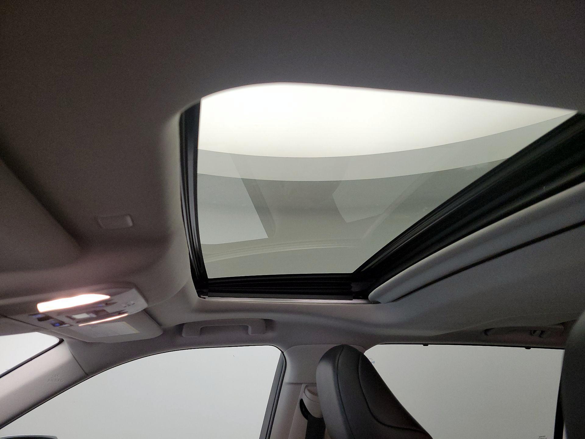 Thumbnail: 2021 Toyota Highlander - 19