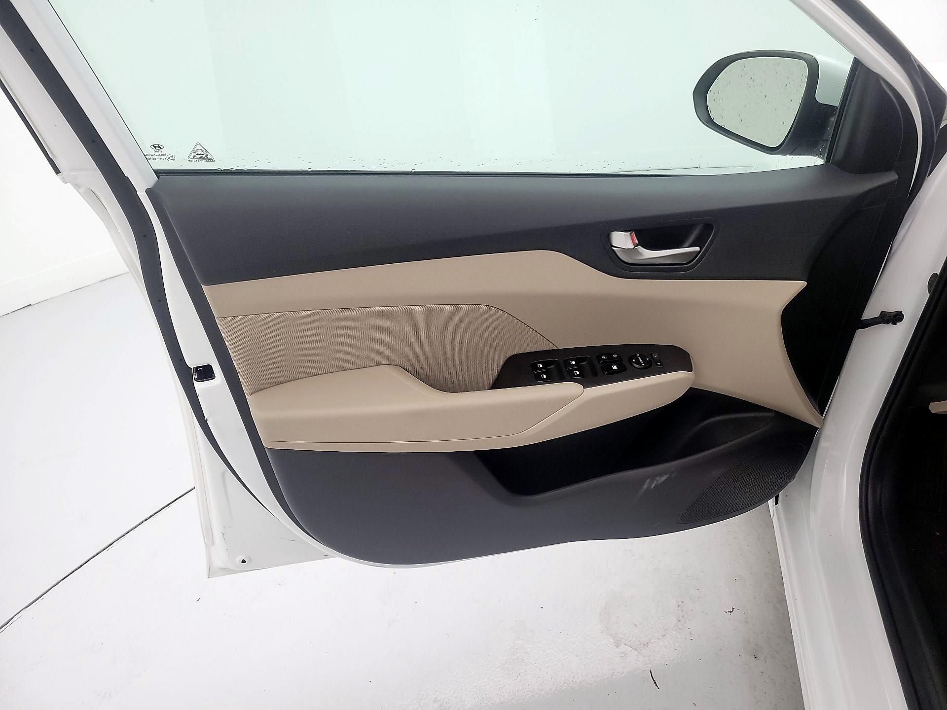 Thumbnail: 2022 Hyundai Accent - 12