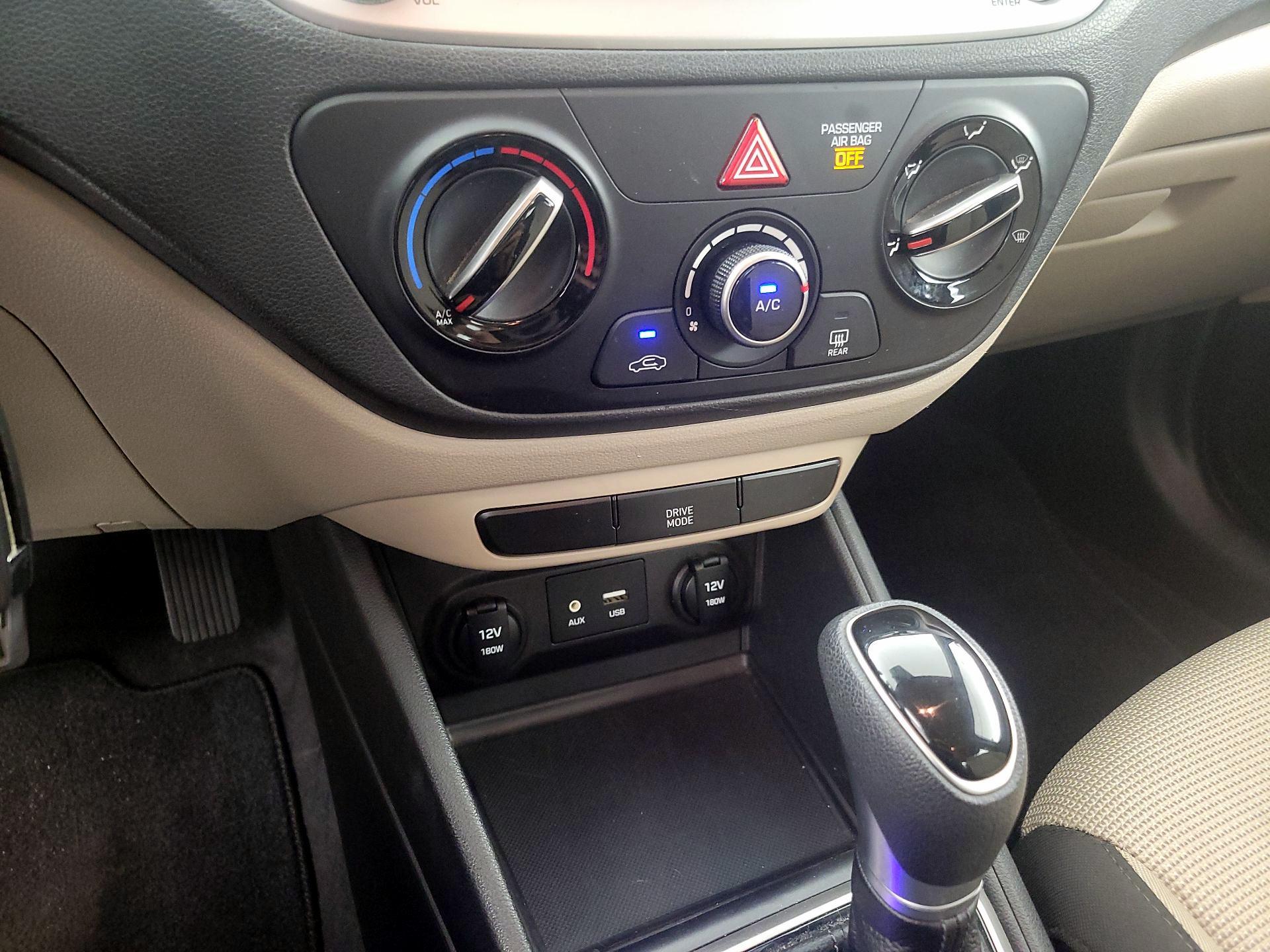 Thumbnail: 2022 Hyundai Accent - 16