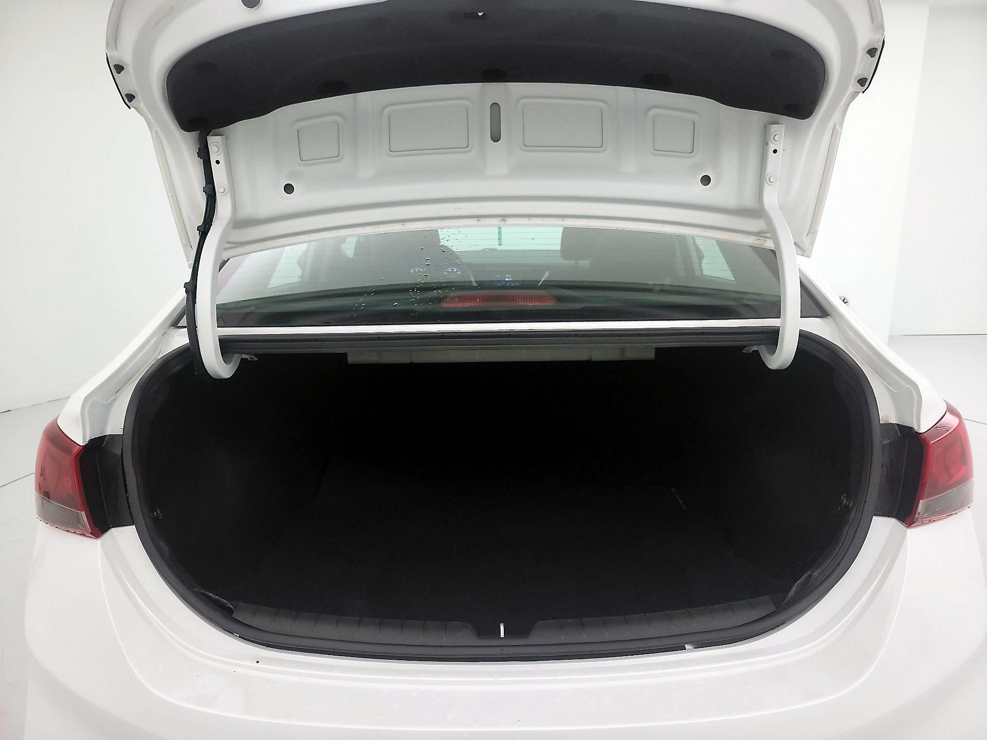 Thumbnail: 2022 Hyundai Accent - 20