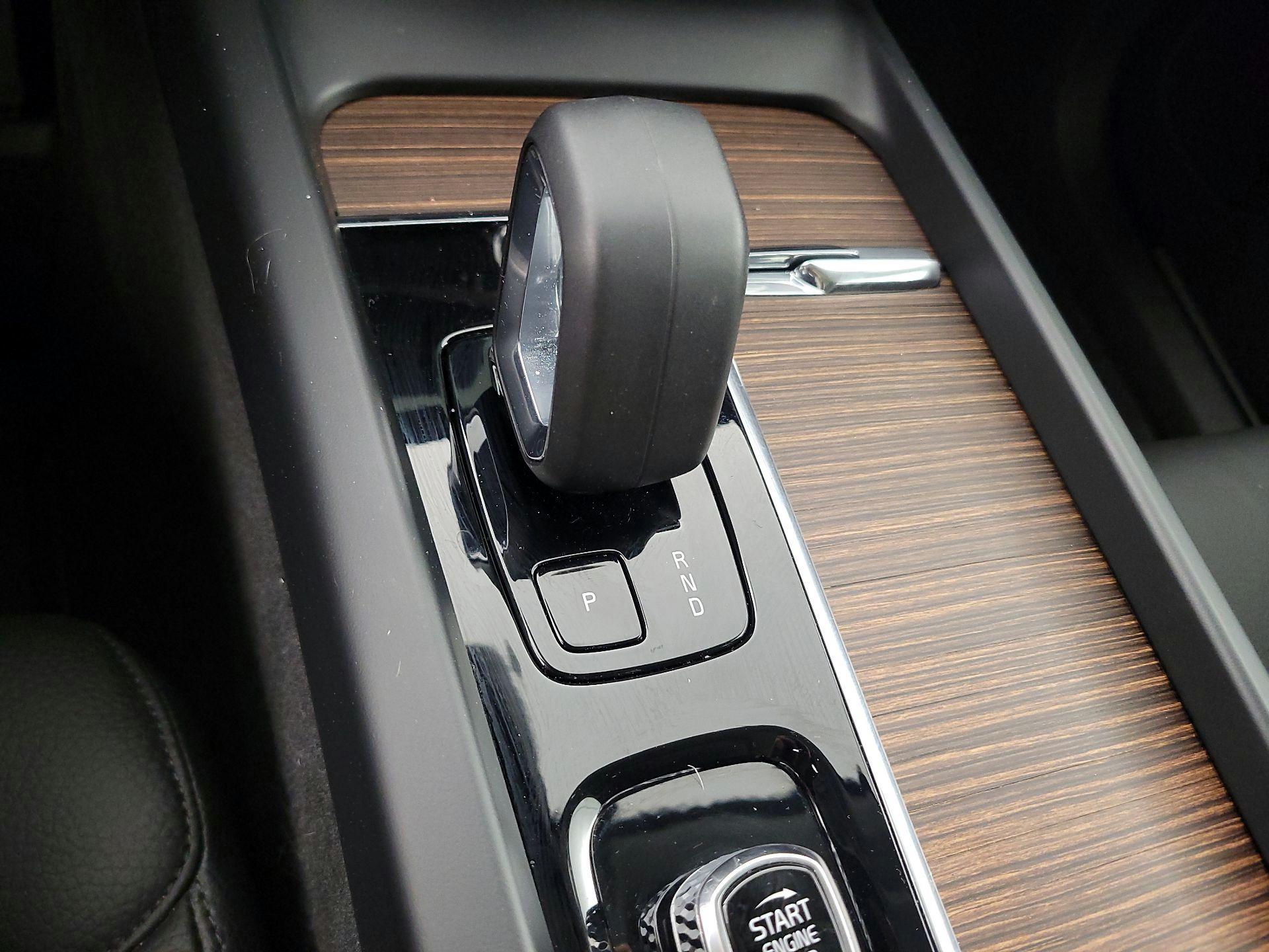 Thumbnail: 2023 Volvo XC60 - 18