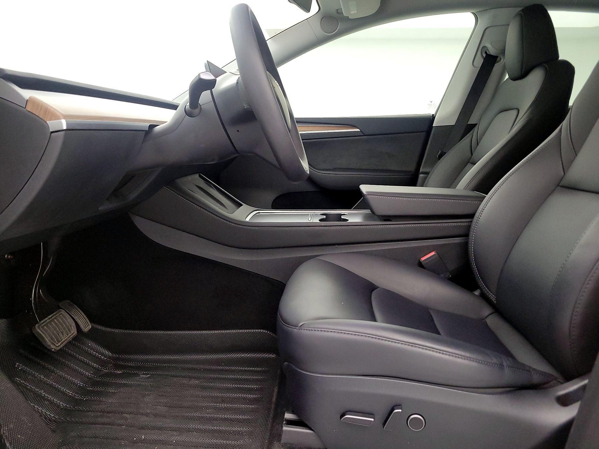 Thumbnail: 2023 Tesla Model Y - 11