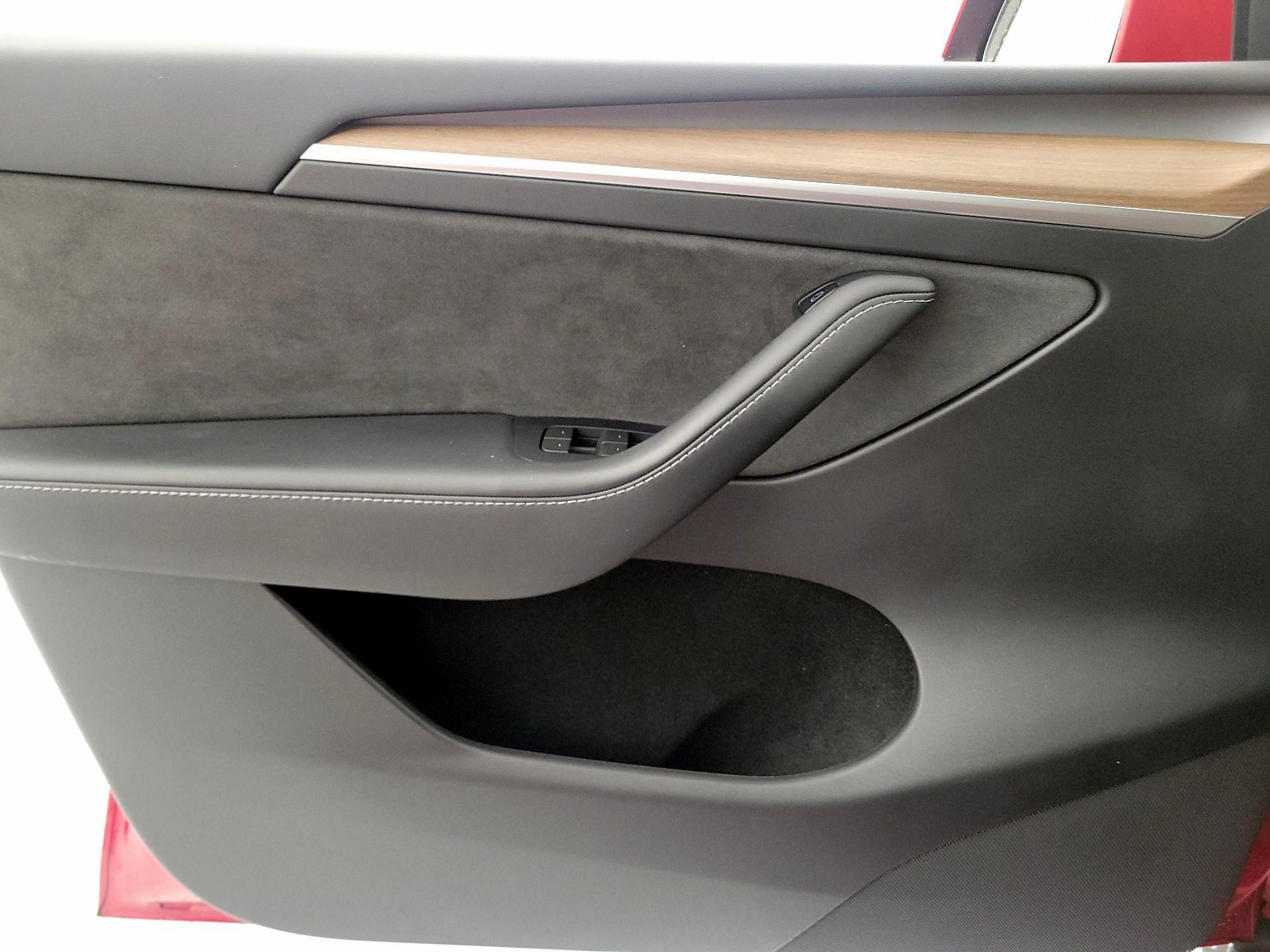 Thumbnail: 2023 Tesla Model Y - 12