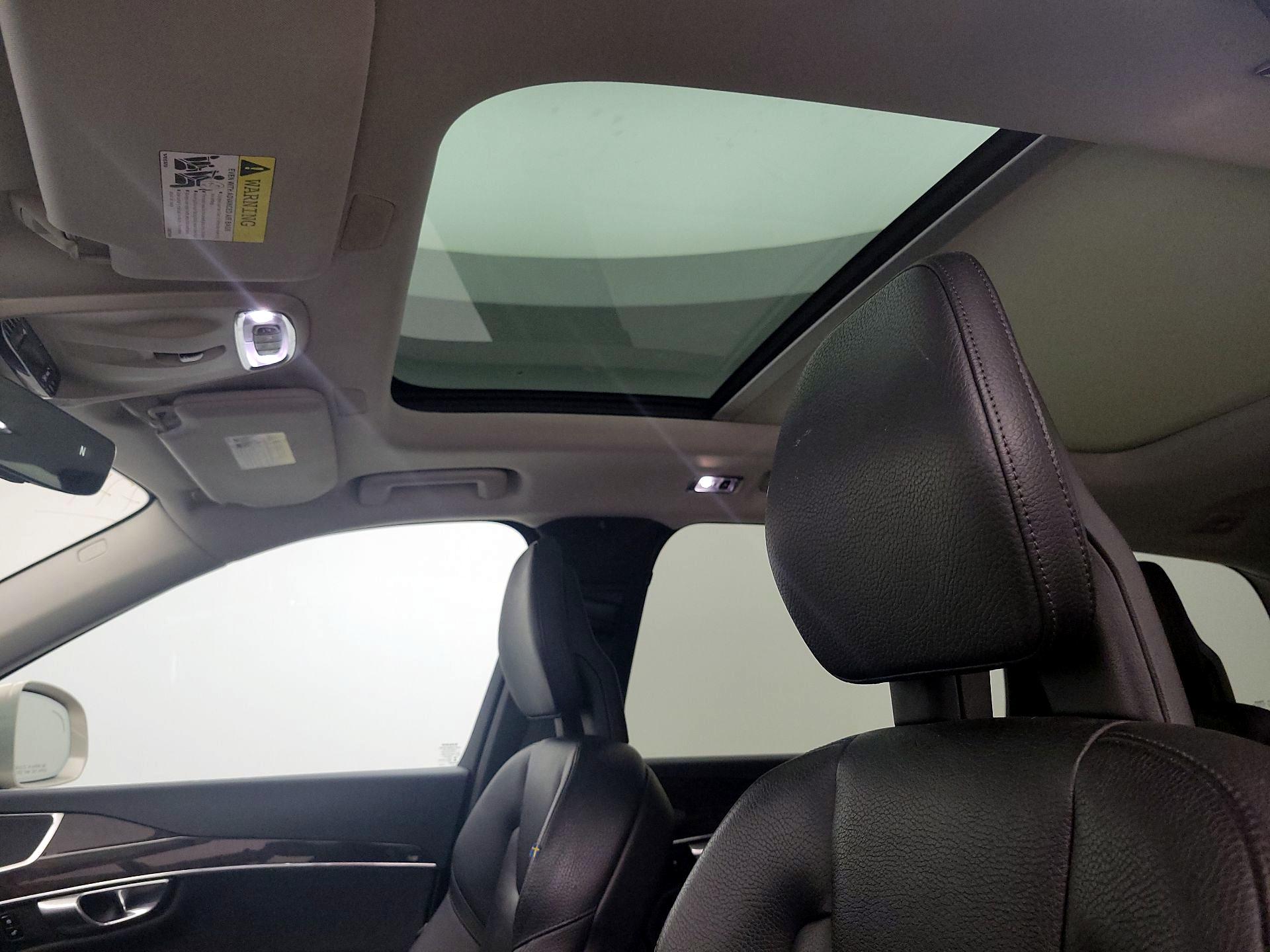 Thumbnail: 2017 Volvo XC90 - 20