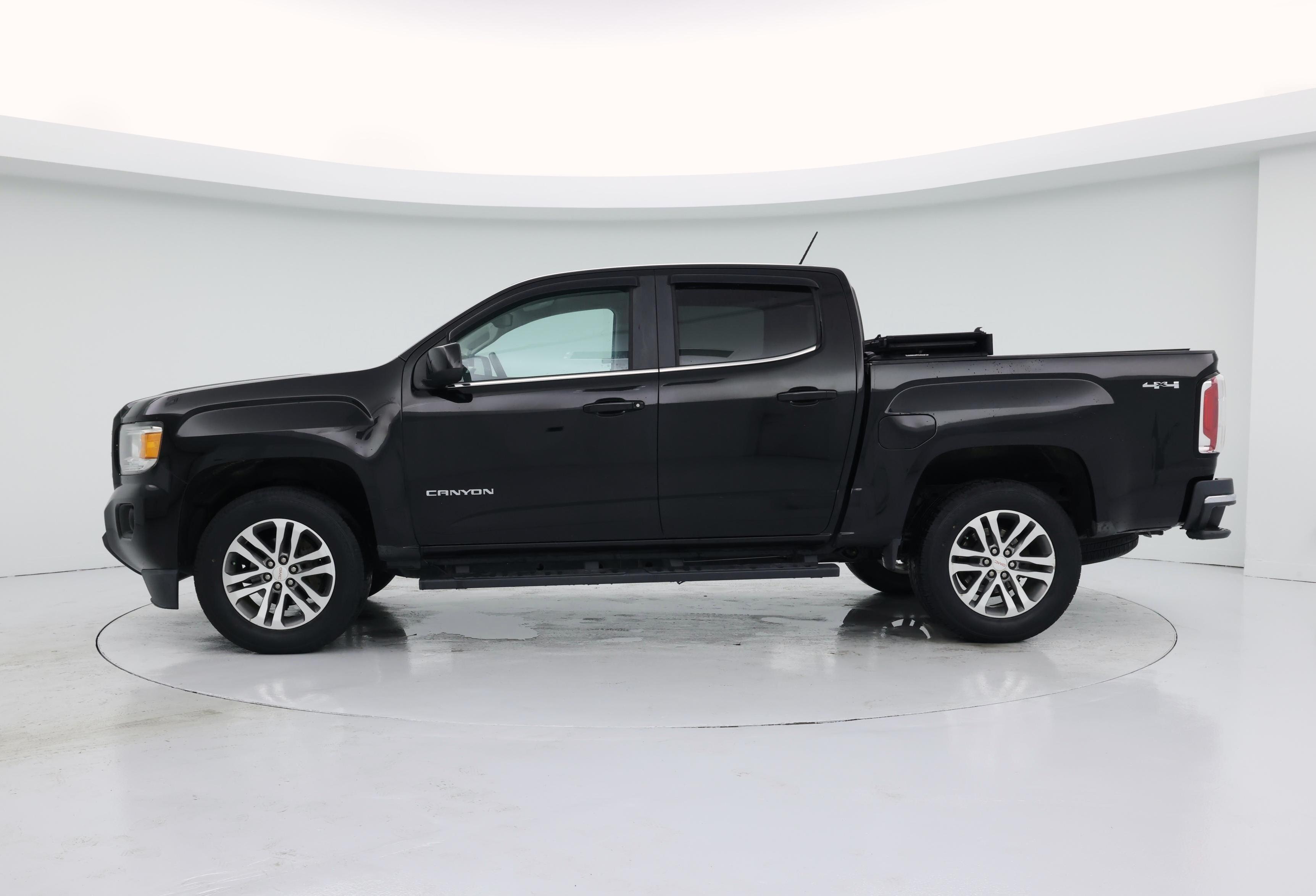 Thumbnail: 2016 GMC Canyon - 3
