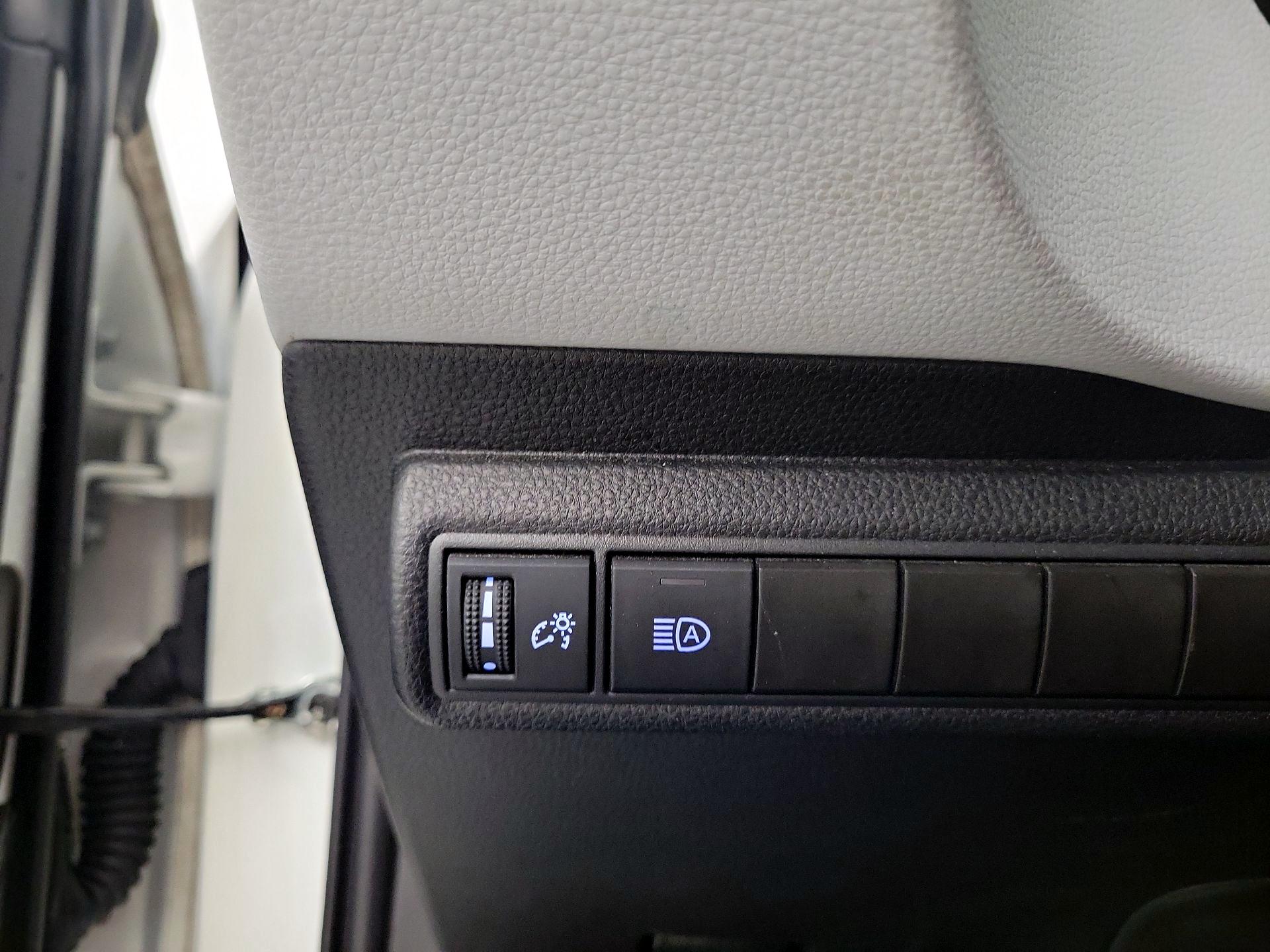 Thumbnail: 2020 Toyota Corolla - 13