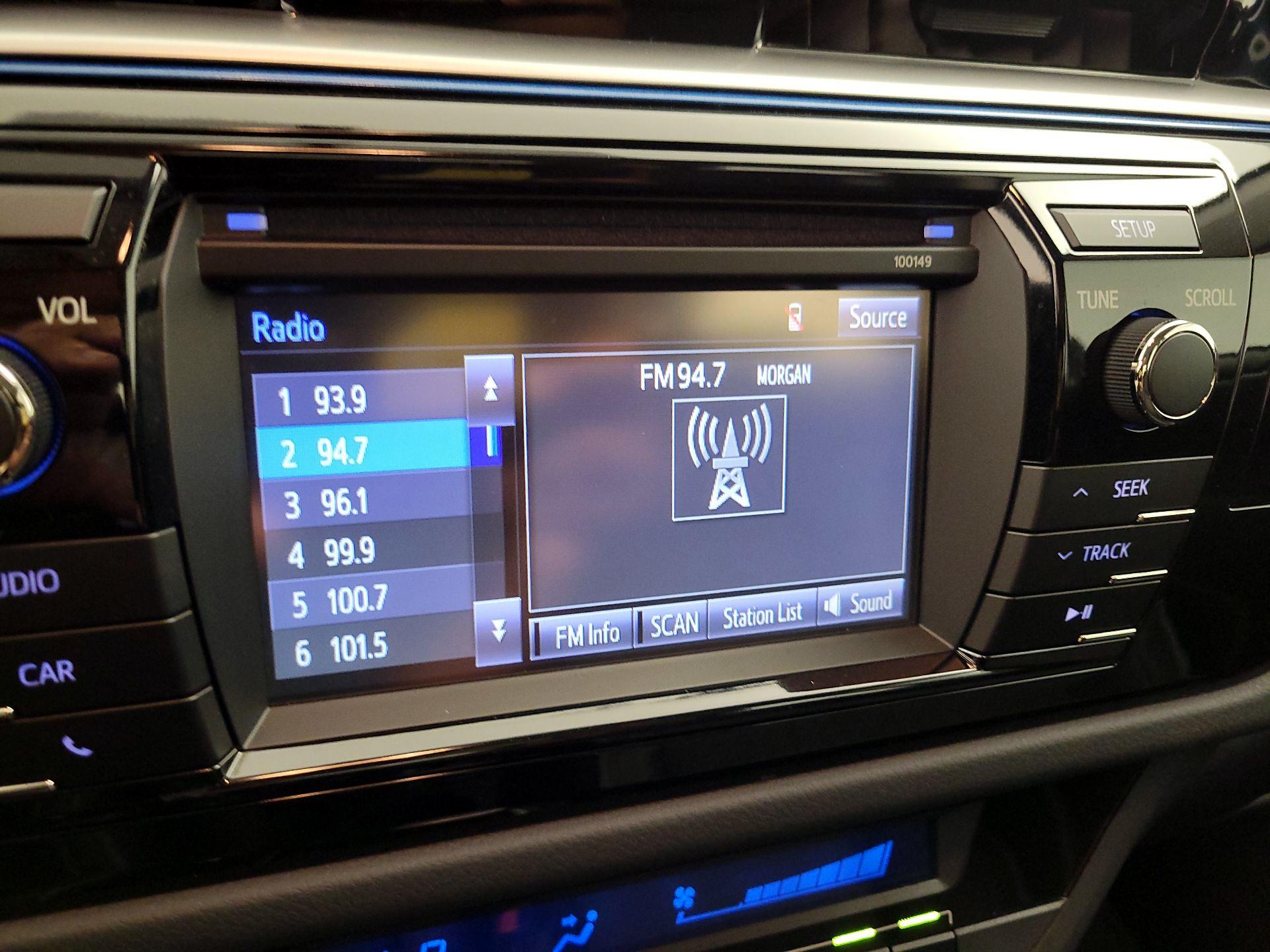 Thumbnail: 2014 Toyota Corolla - 15