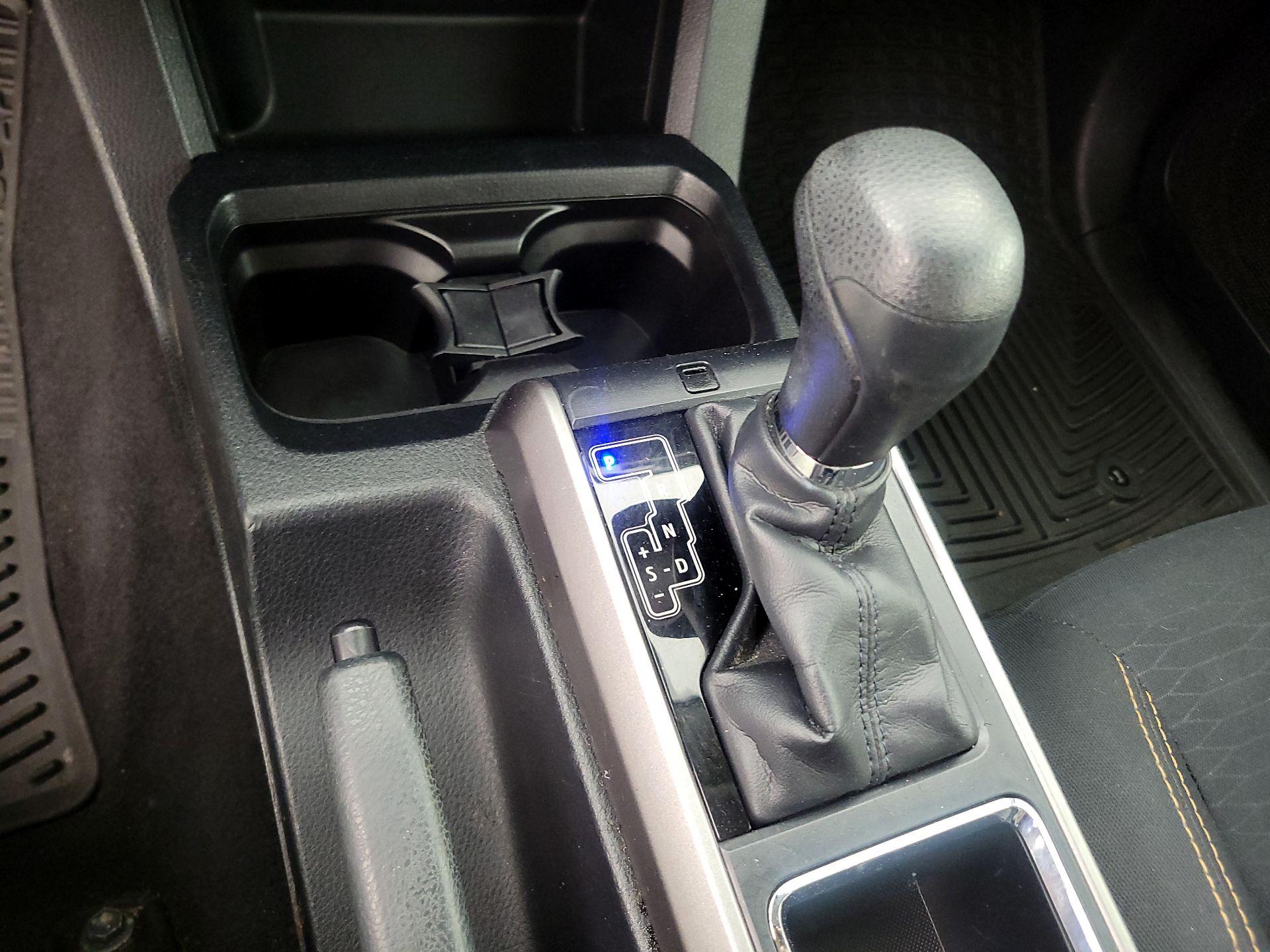 Thumbnail: 2018 Toyota Tacoma - 18