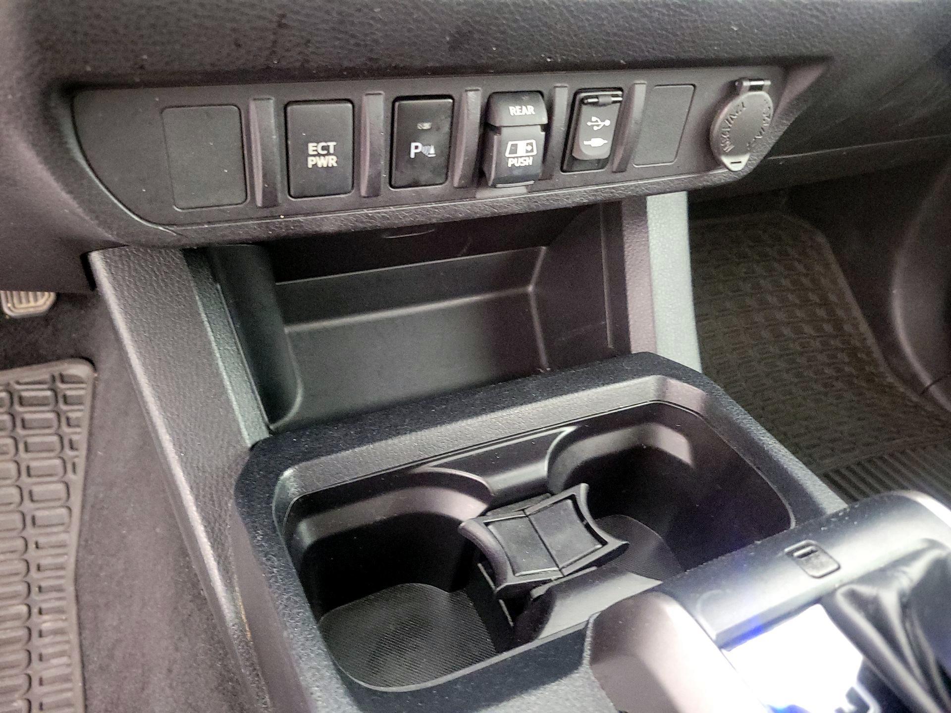 Thumbnail: 2018 Toyota Tacoma - 19