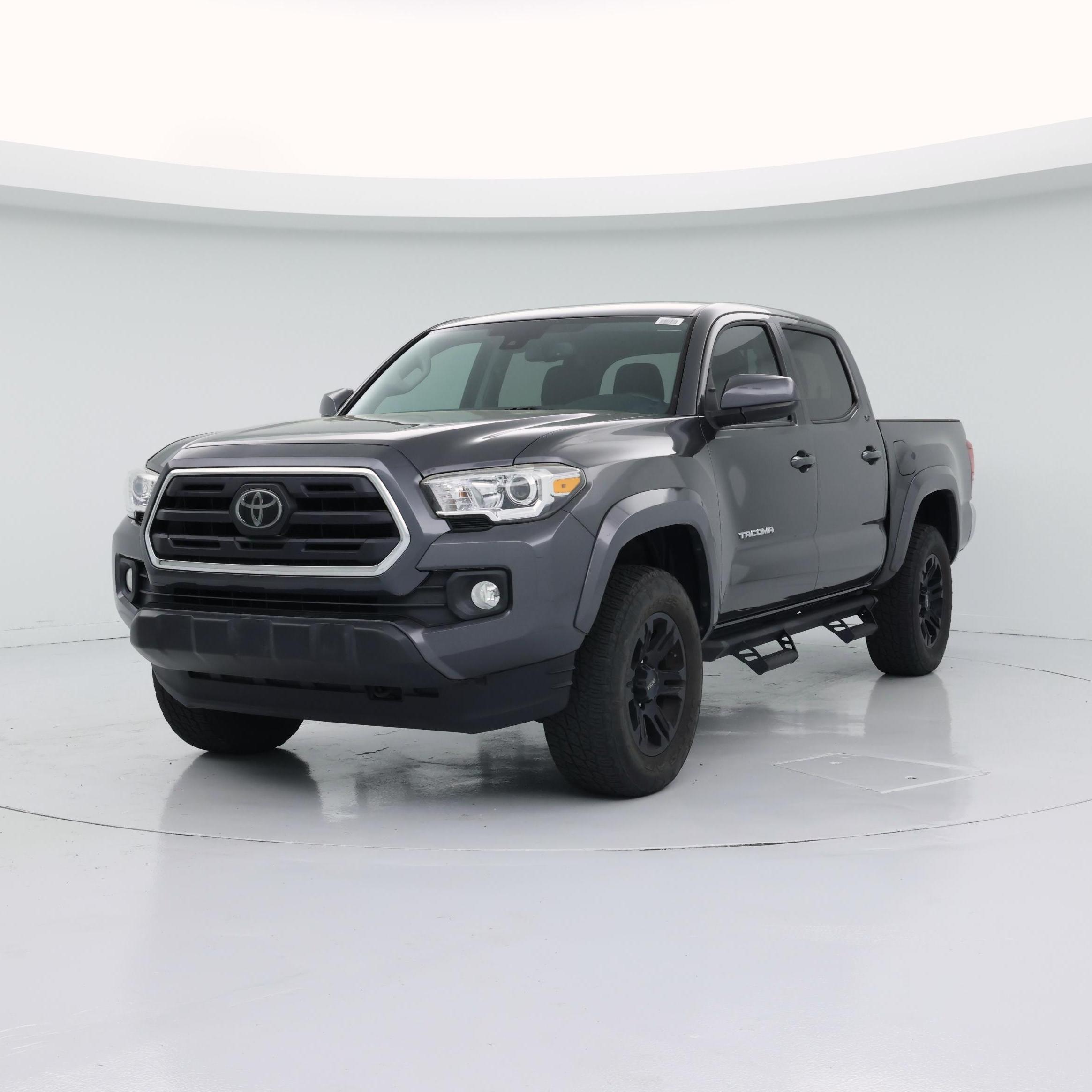 Thumbnail: 2018 Toyota Tacoma - 4