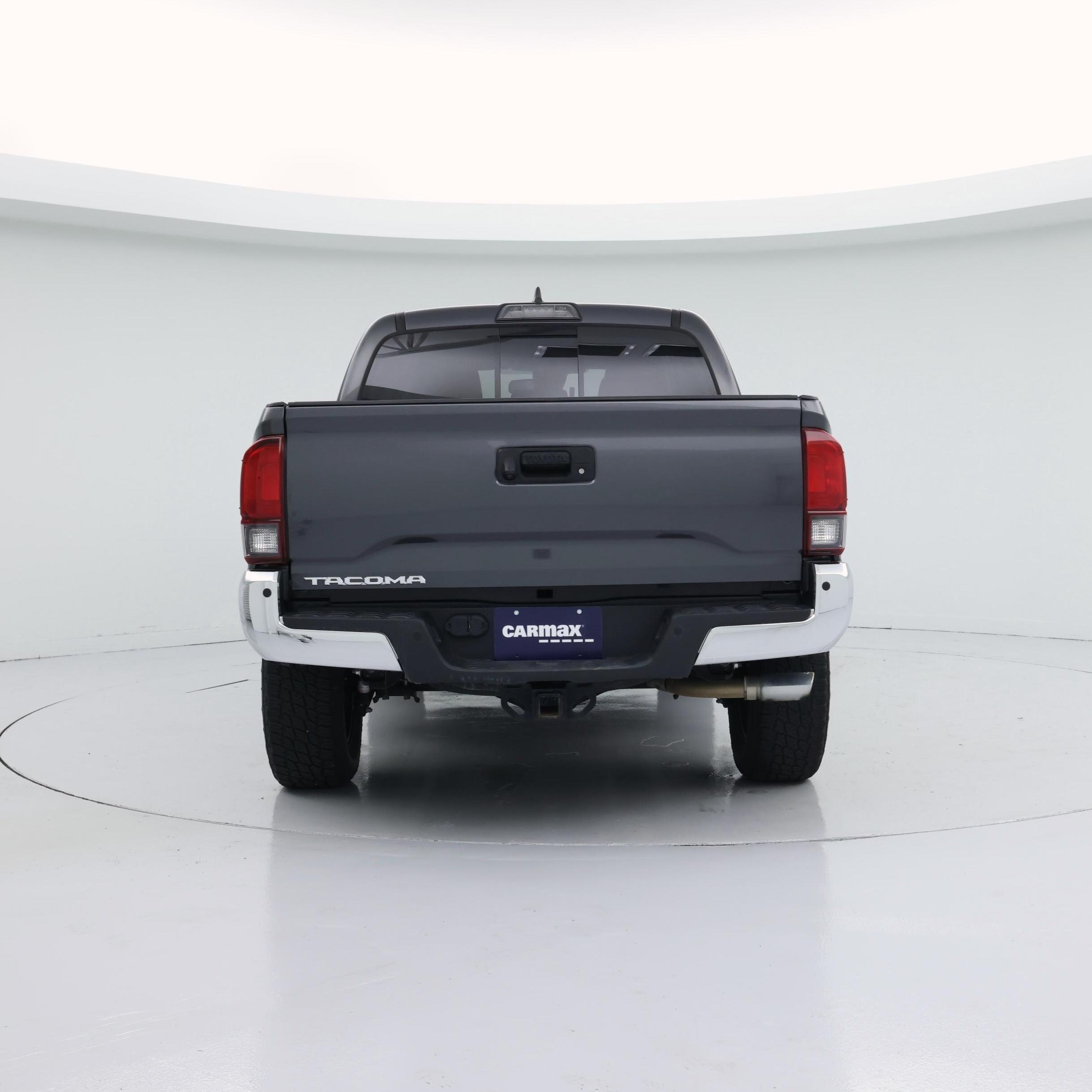 Thumbnail: 2018 Toyota Tacoma - 6