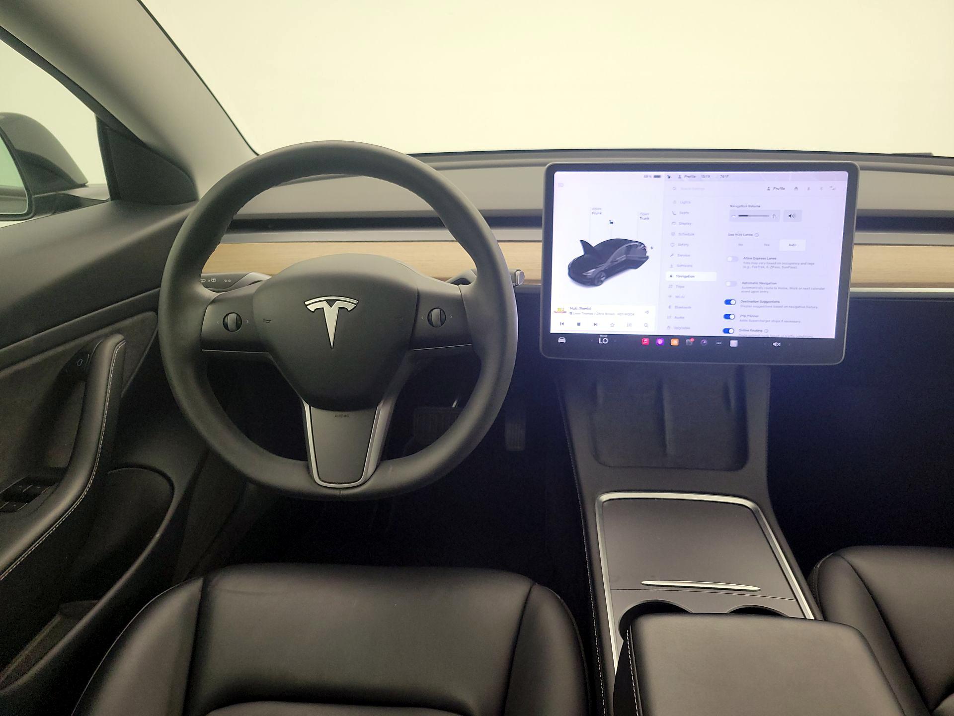 Thumbnail: 2021 Tesla Model 3 - 10