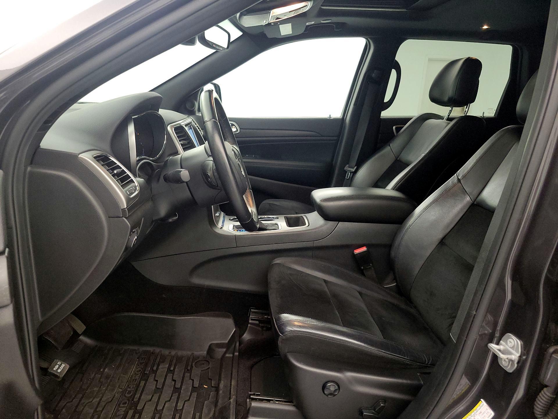 Thumbnail: 2018 Jeep Grand Cherokee - 11