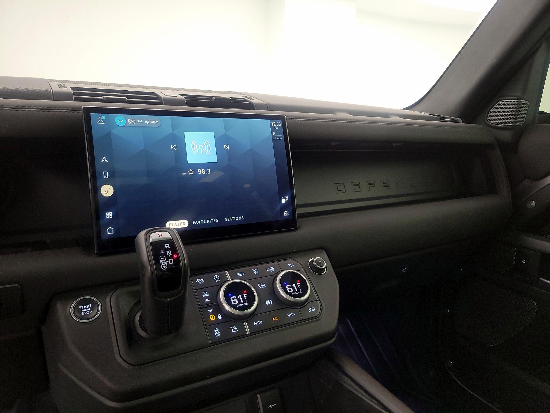Thumbnail: 2022 Land Rover Defender - 16