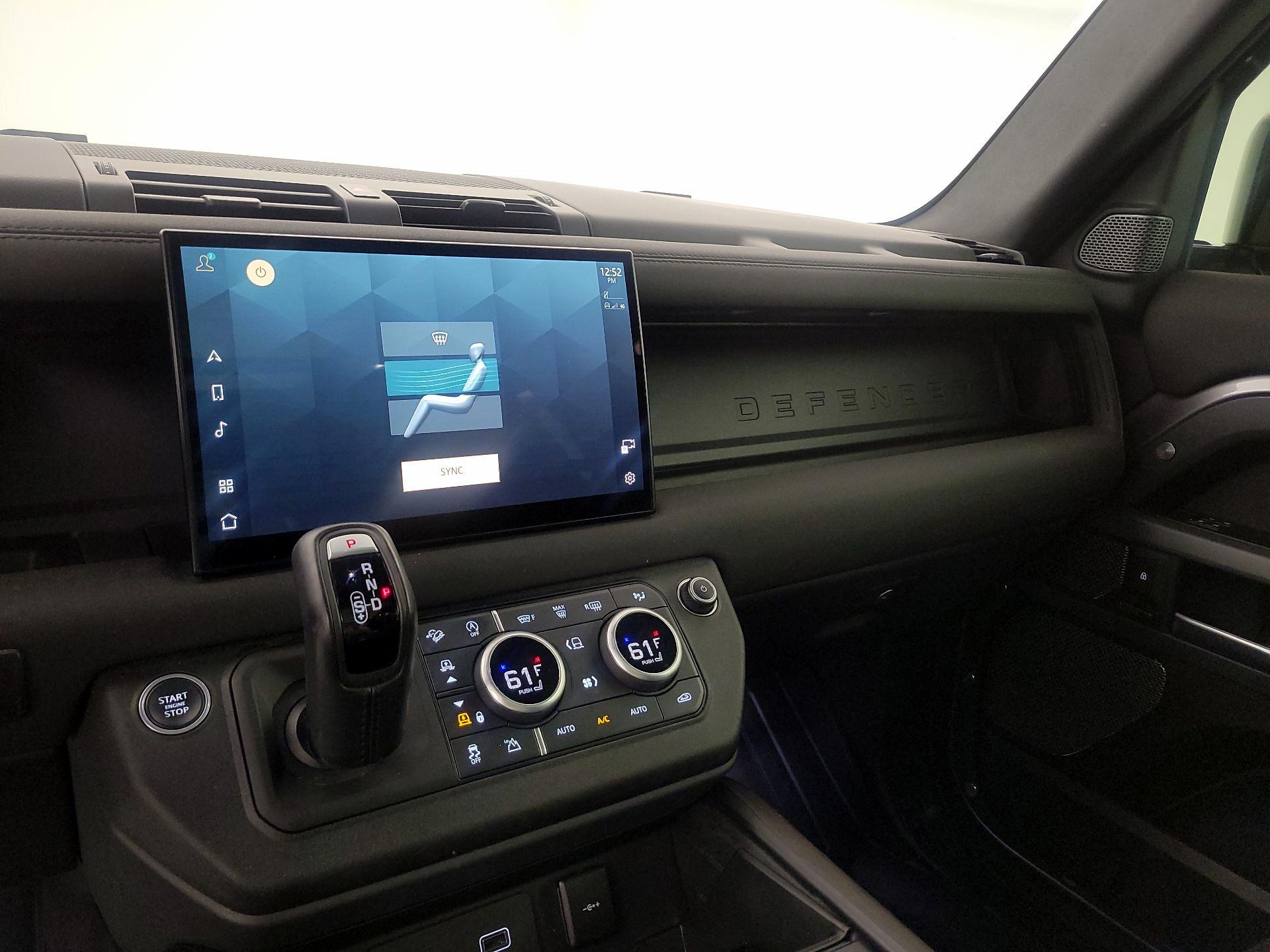 Thumbnail: 2022 Land Rover Defender - 17