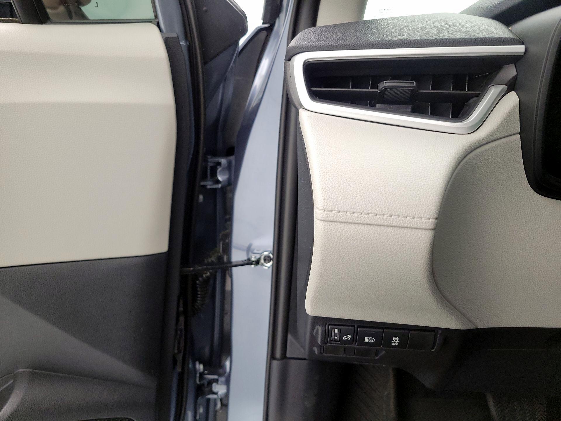 Thumbnail: 2026 Toyota Corolla Cross - 13