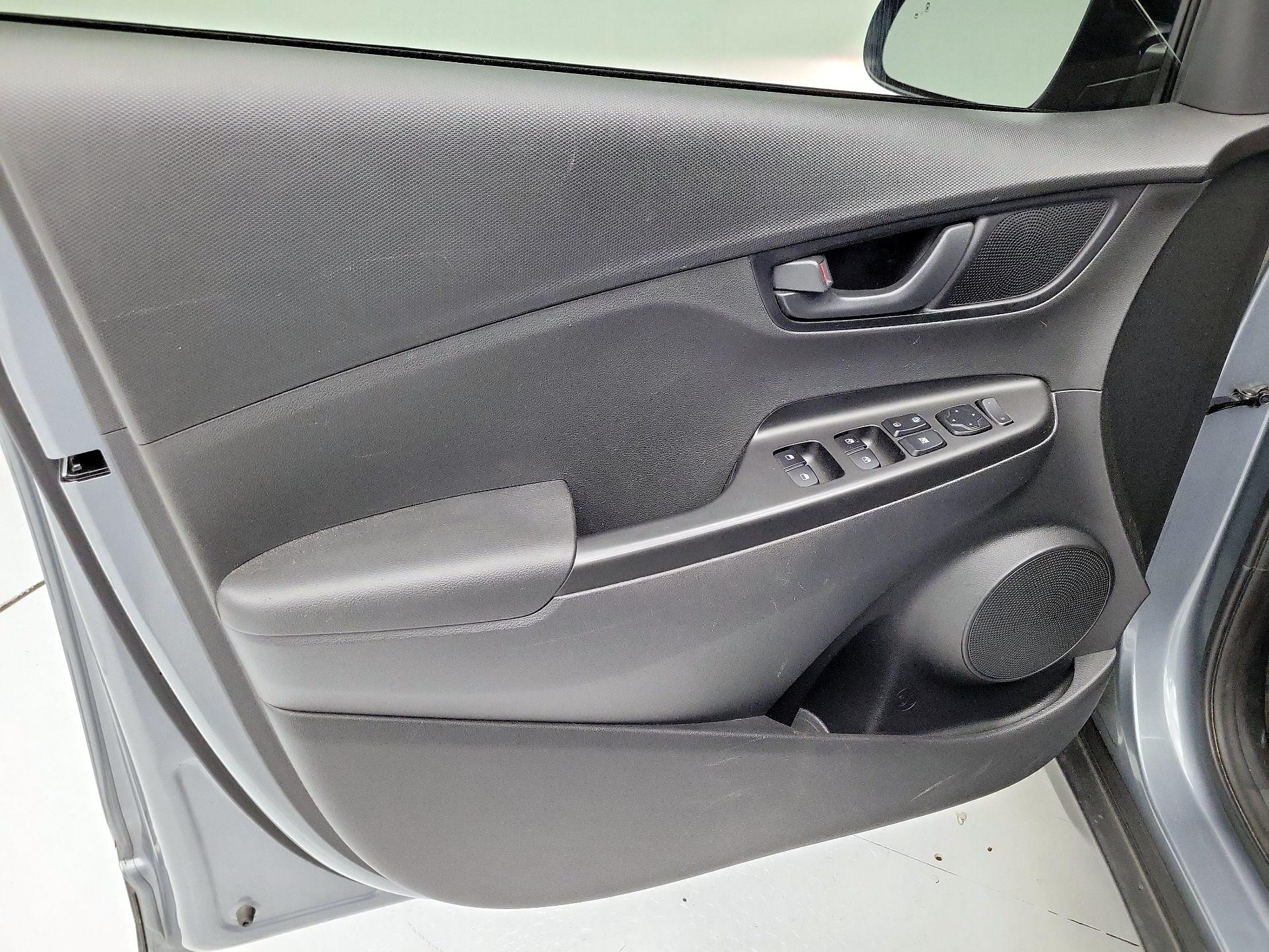 Thumbnail: 2020 Hyundai Kona - 12