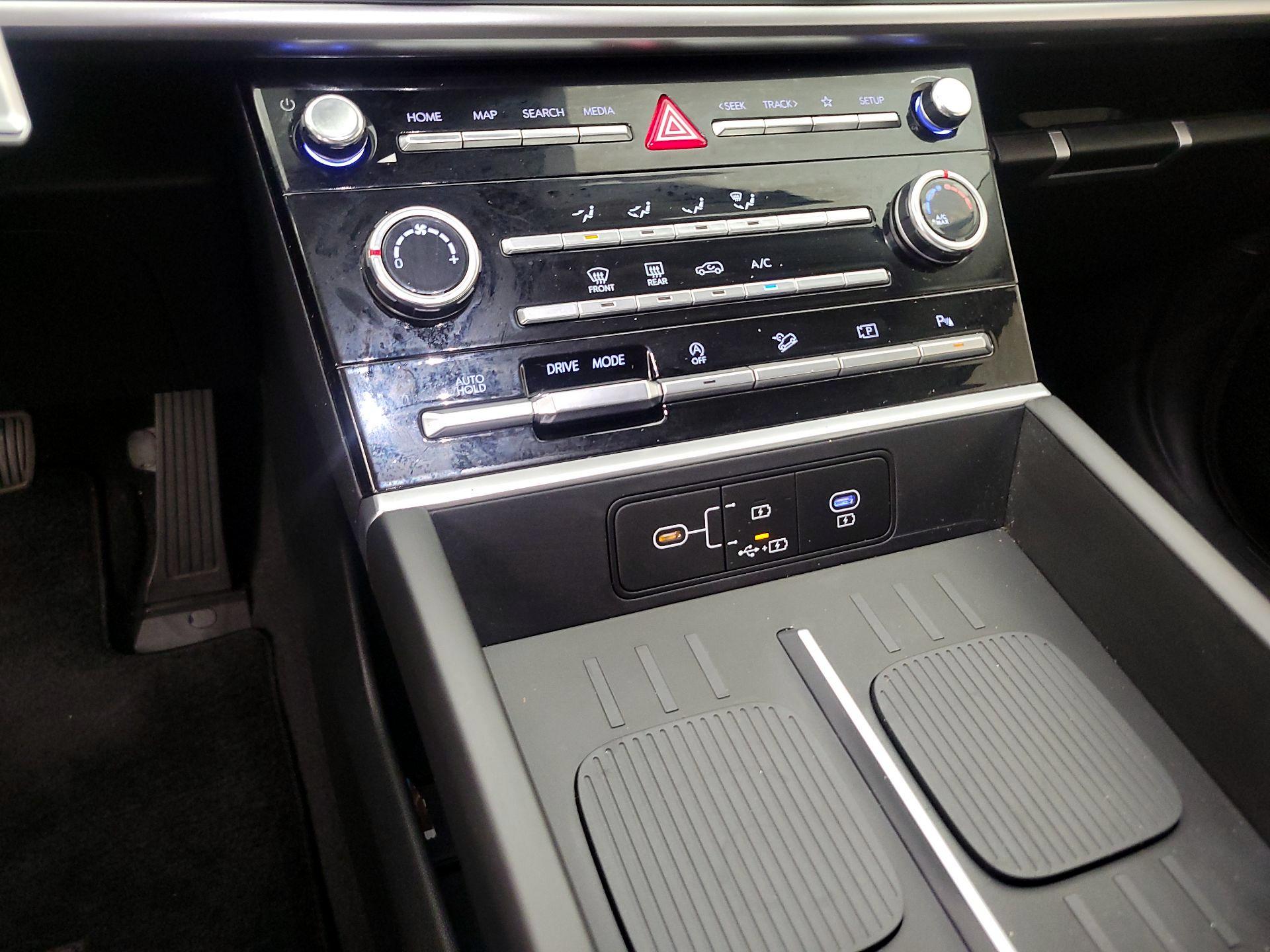 Thumbnail: 2025 Hyundai Santa Fe - 16