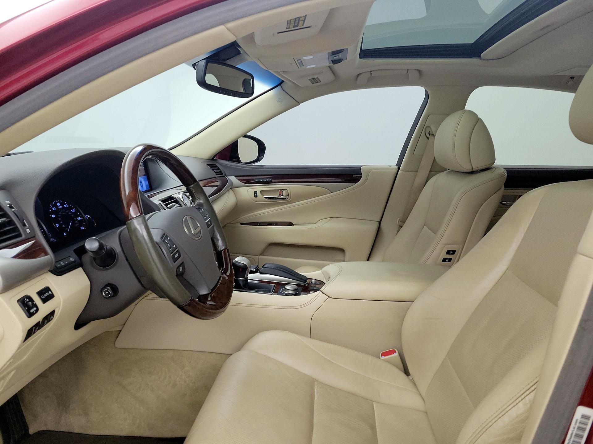 Thumbnail: 2015 Lexus LS - 11