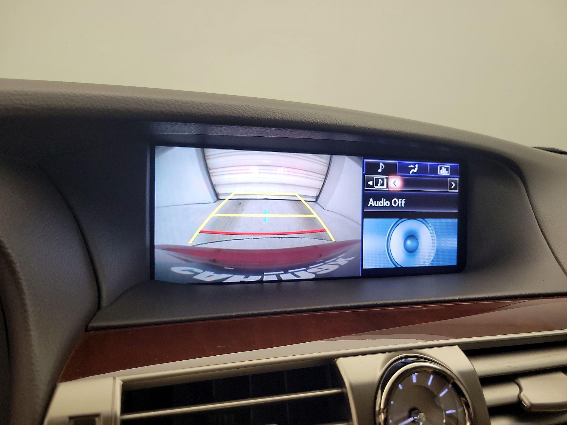 Thumbnail: 2015 Lexus LS - 14