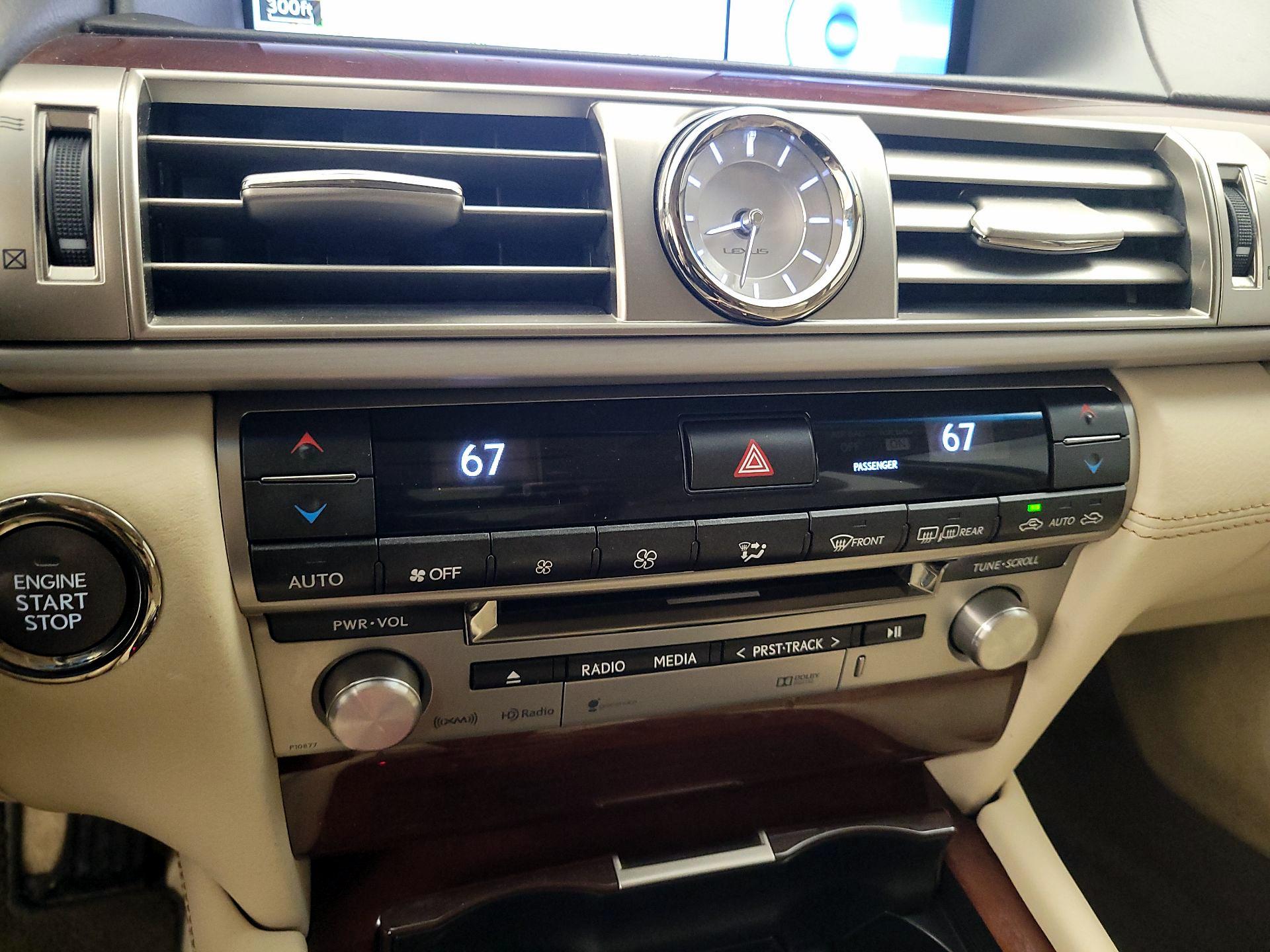 Thumbnail: 2015 Lexus LS - 16