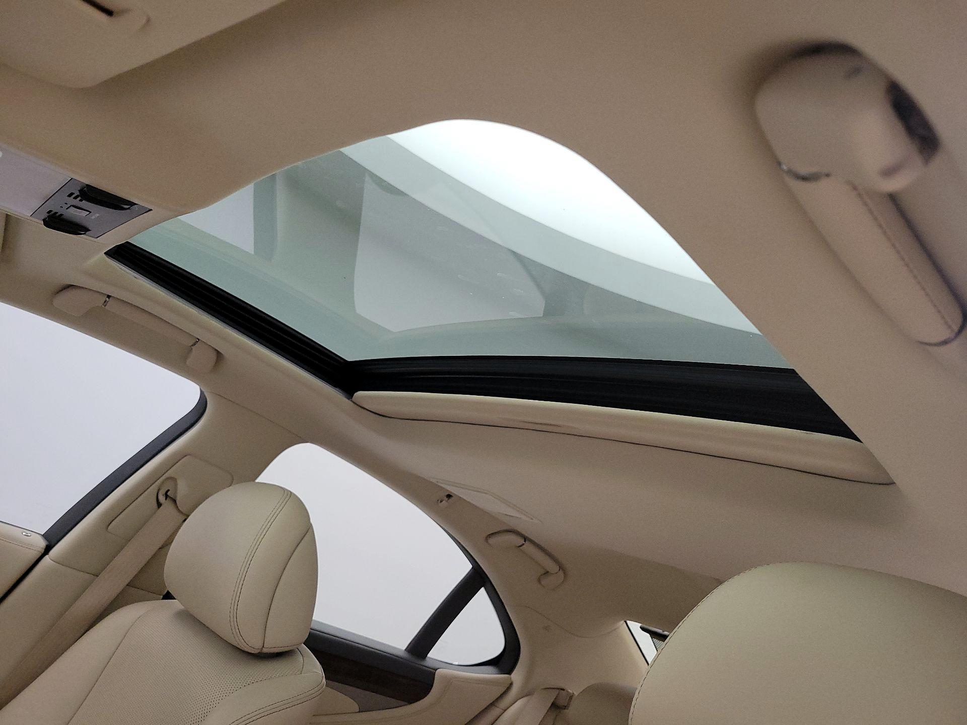 Thumbnail: 2015 Lexus LS - 19