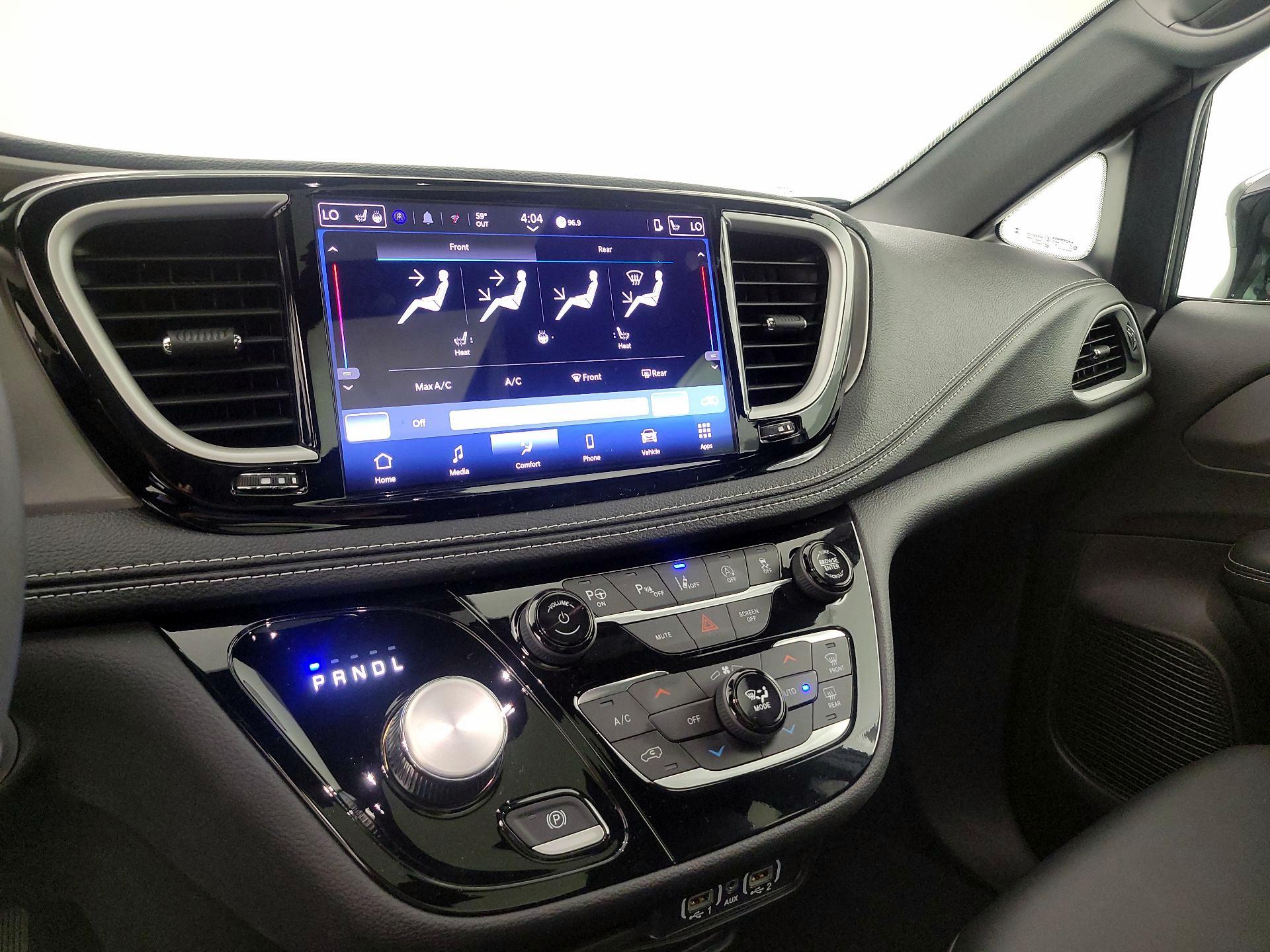 Thumbnail: 2025 Chrysler Pacifica - 16
