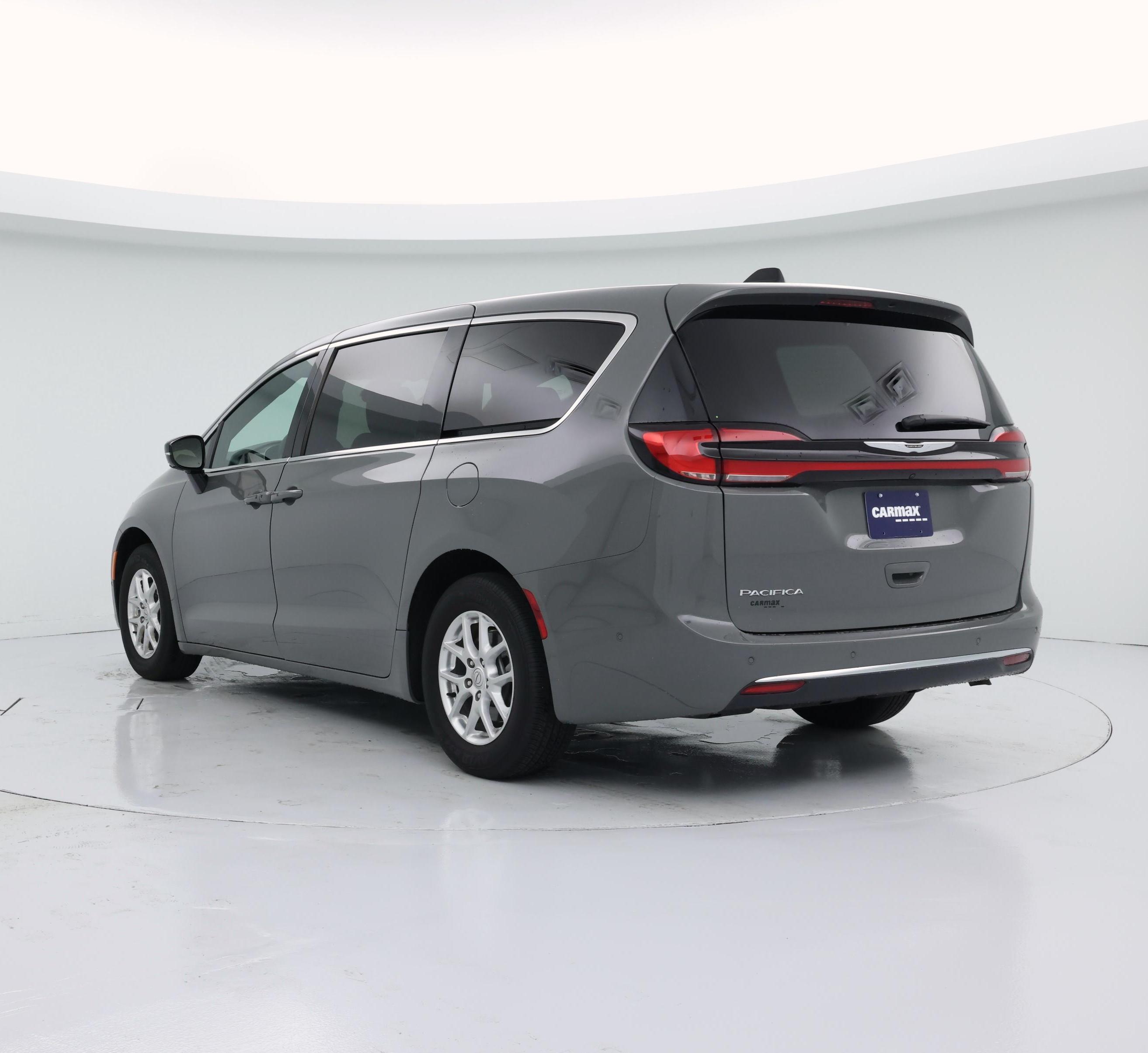 Thumbnail: 2025 Chrysler Pacifica - 2