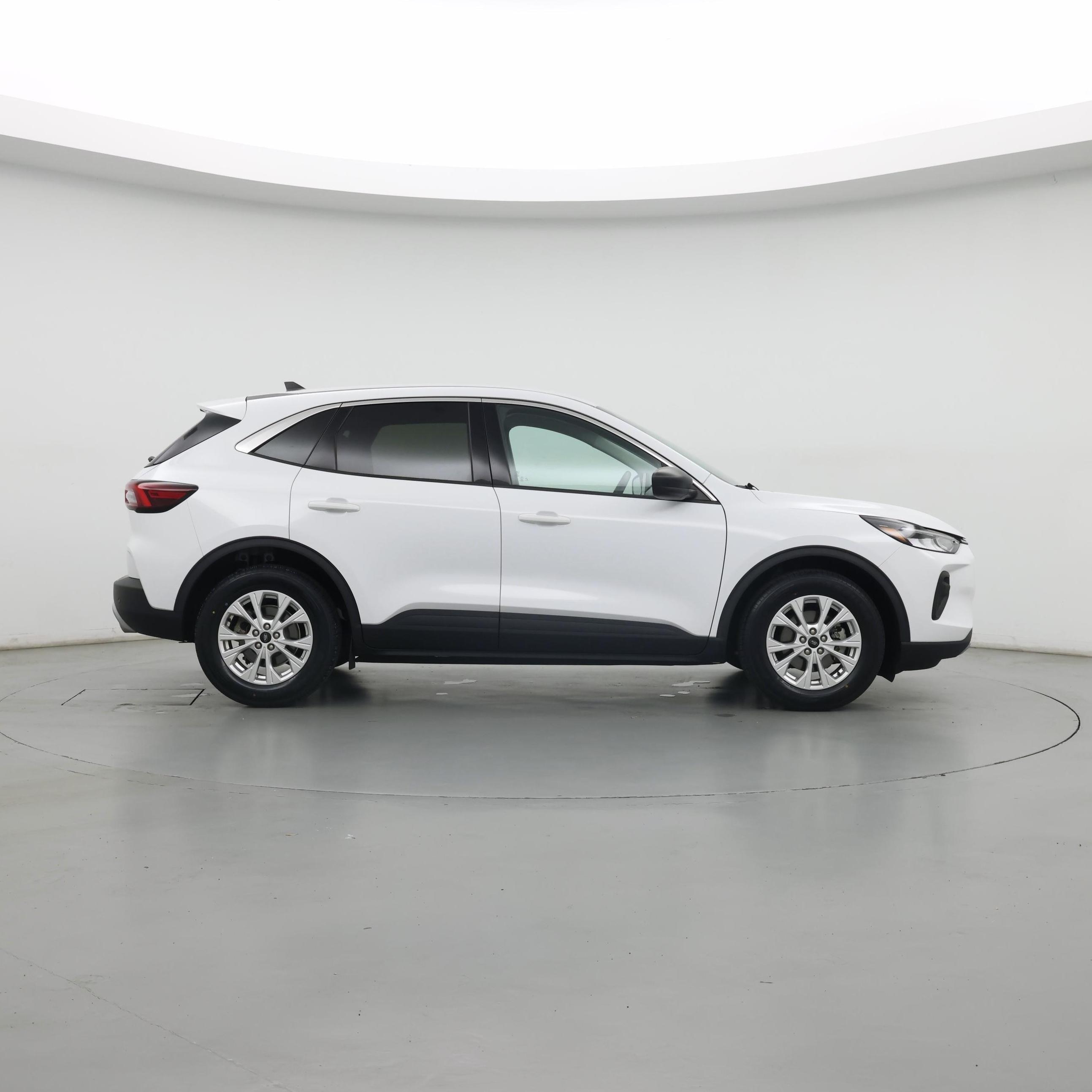 Thumbnail: 2023 Ford Escape - 7