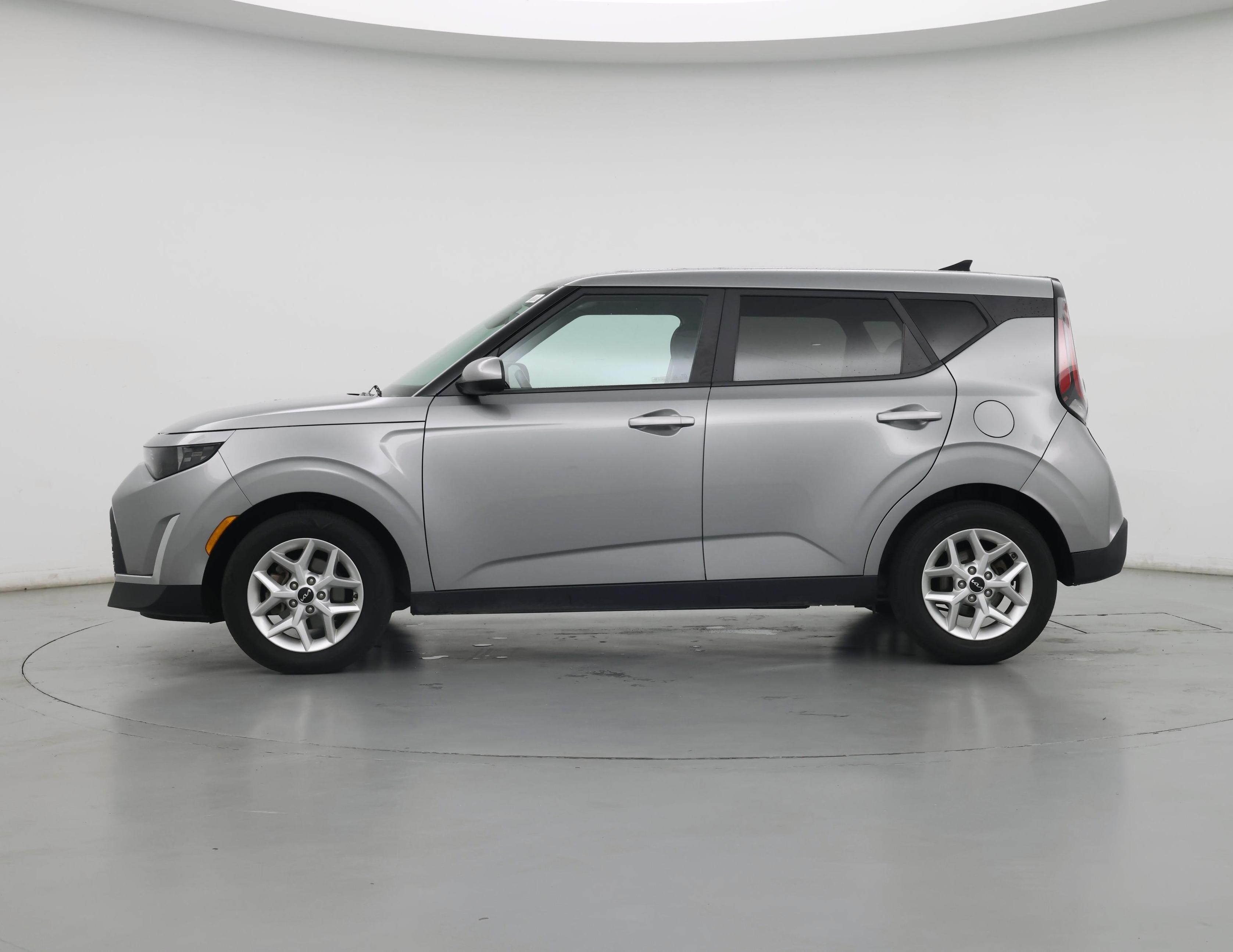 Thumbnail: 2023 Kia Soul - 3