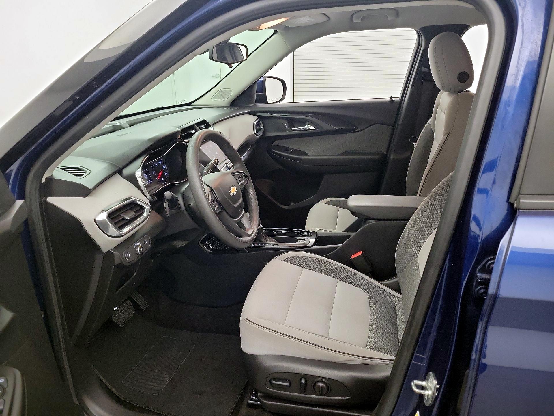 Thumbnail: 2022 Chevrolet TrailBlazer - 11