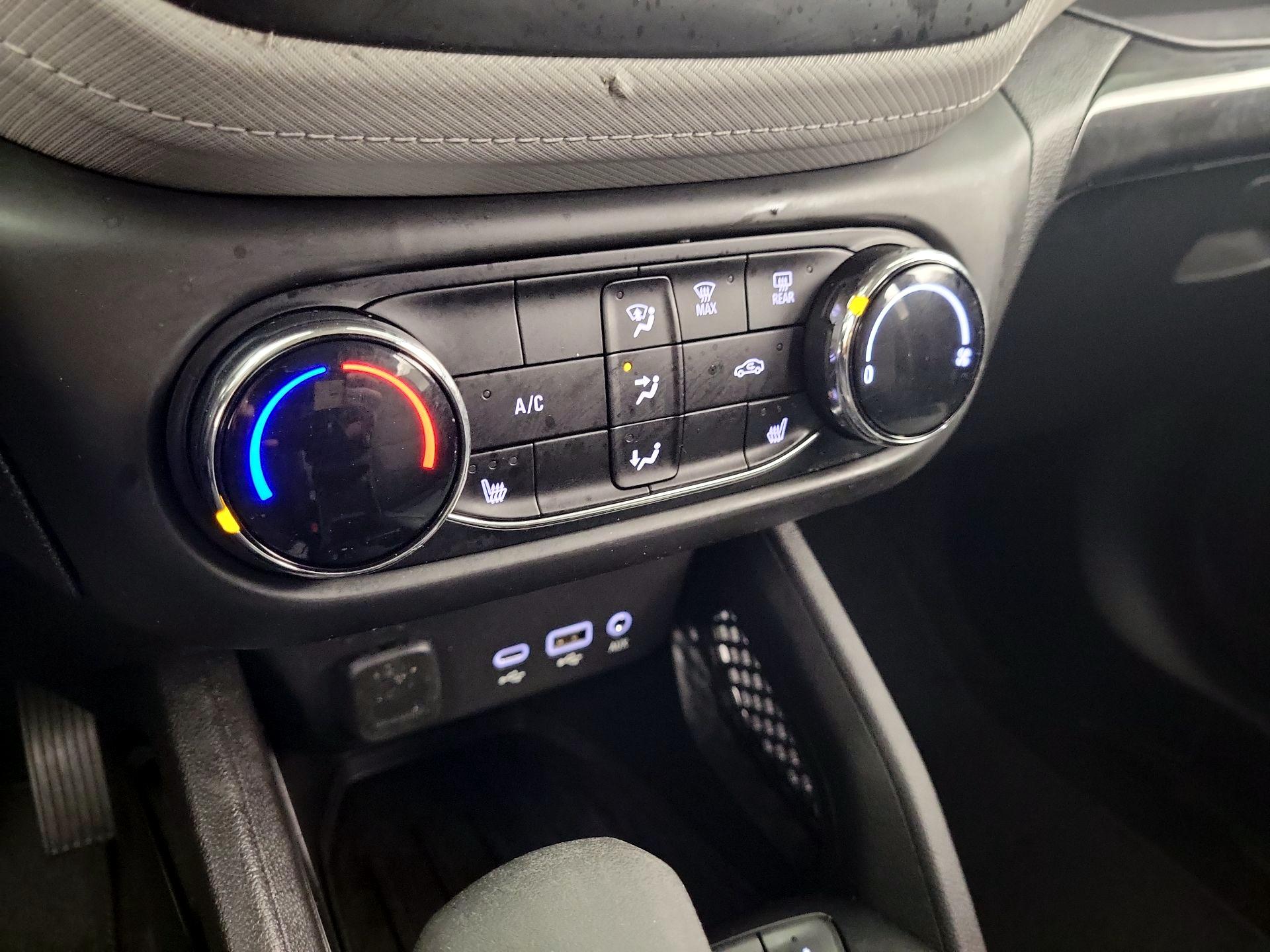 Thumbnail: 2022 Chevrolet TrailBlazer - 16