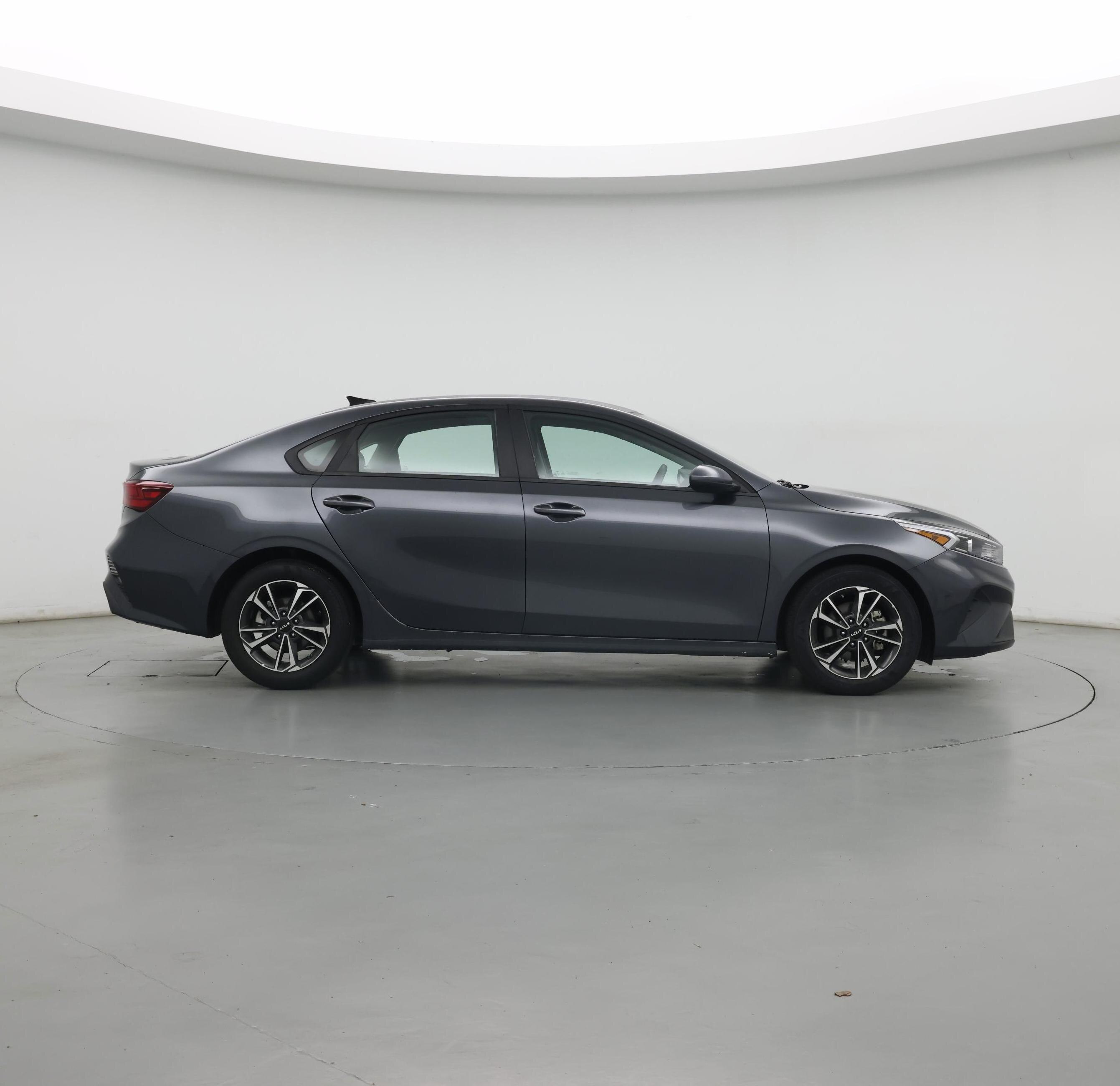 Thumbnail: 2024 Kia Forte - 7