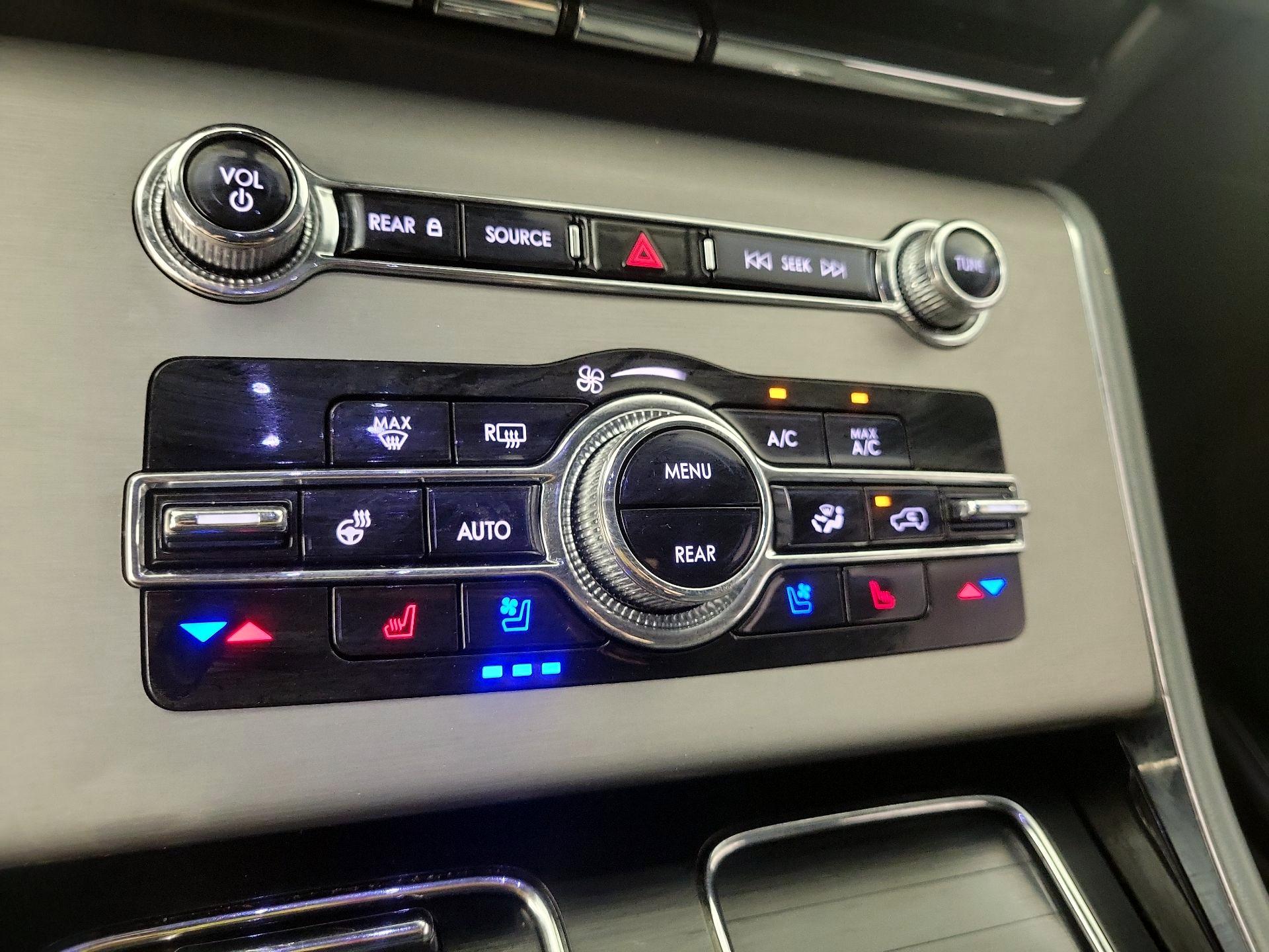Thumbnail: 2020 Lincoln Aviator - 15