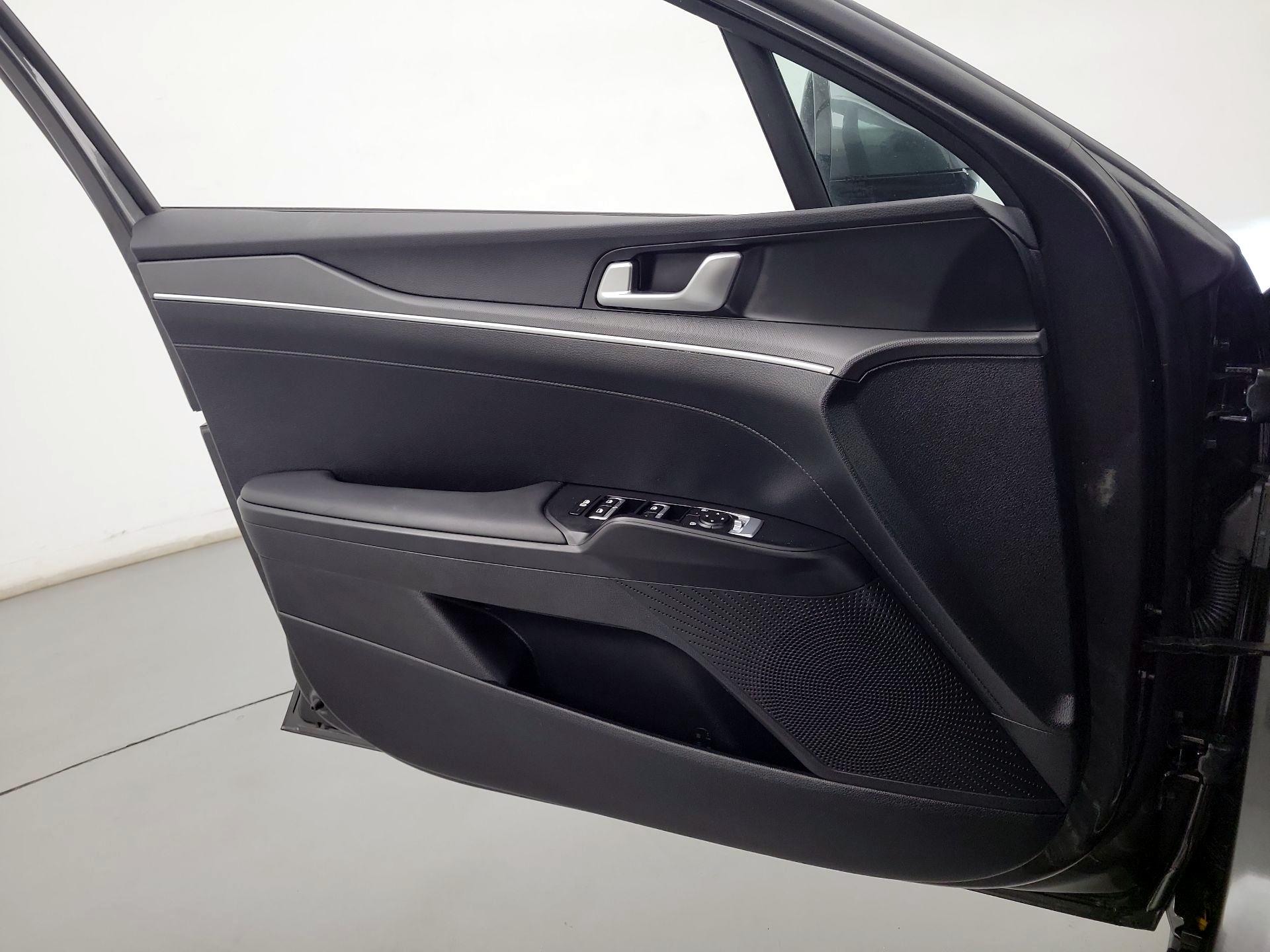 Thumbnail: 2025 Kia K5 - 12