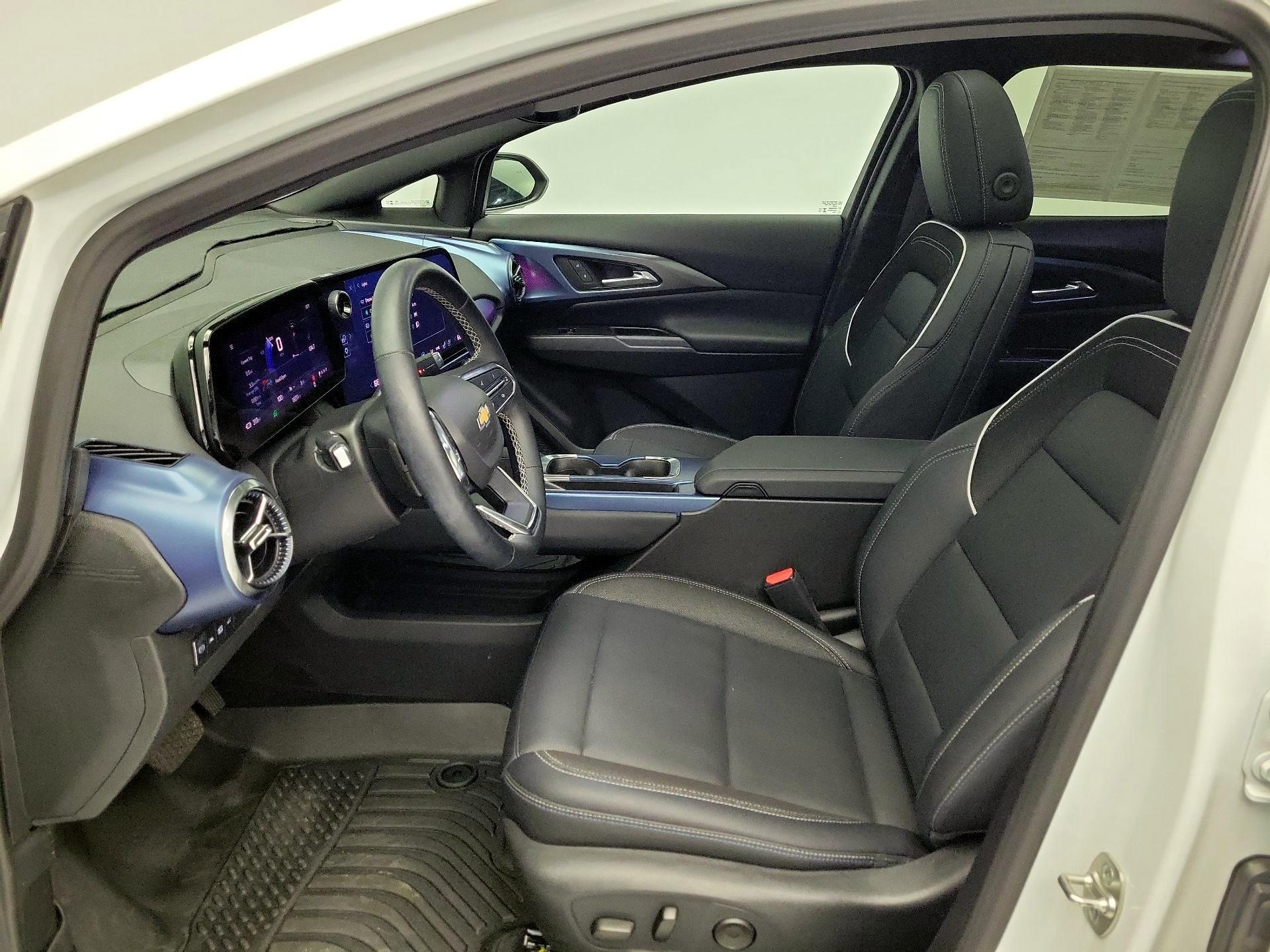 Thumbnail: 2024 Chevrolet Equinox - 11