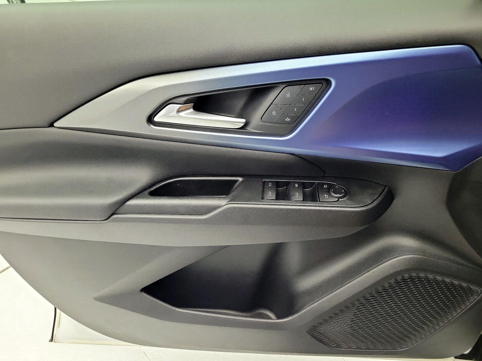 Thumbnail: 2024 Chevrolet Equinox - 12