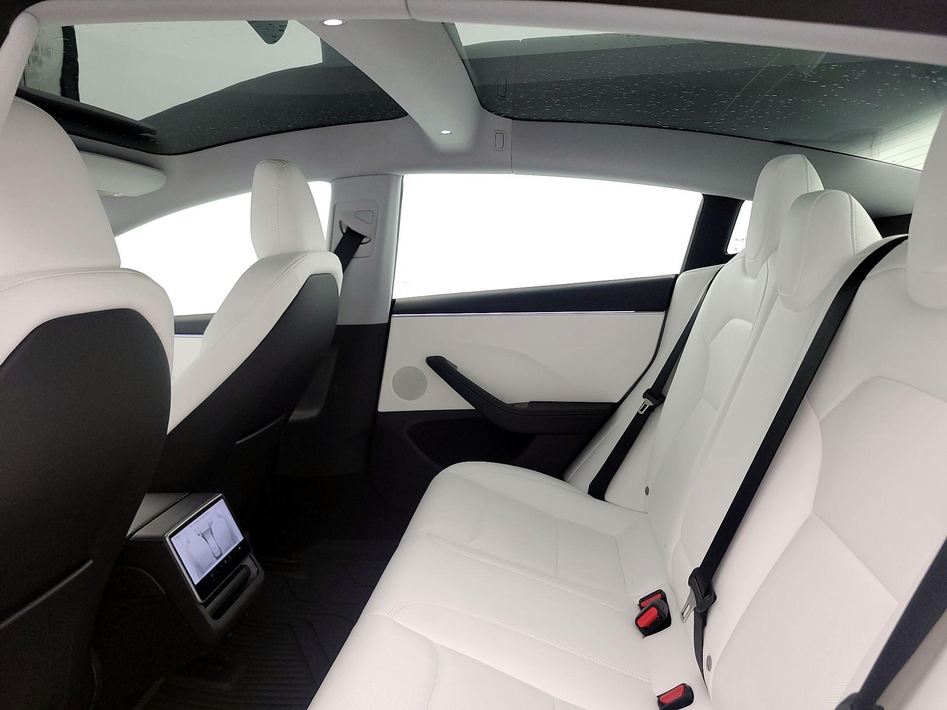 Thumbnail: 2025 Tesla Model 3 - 19