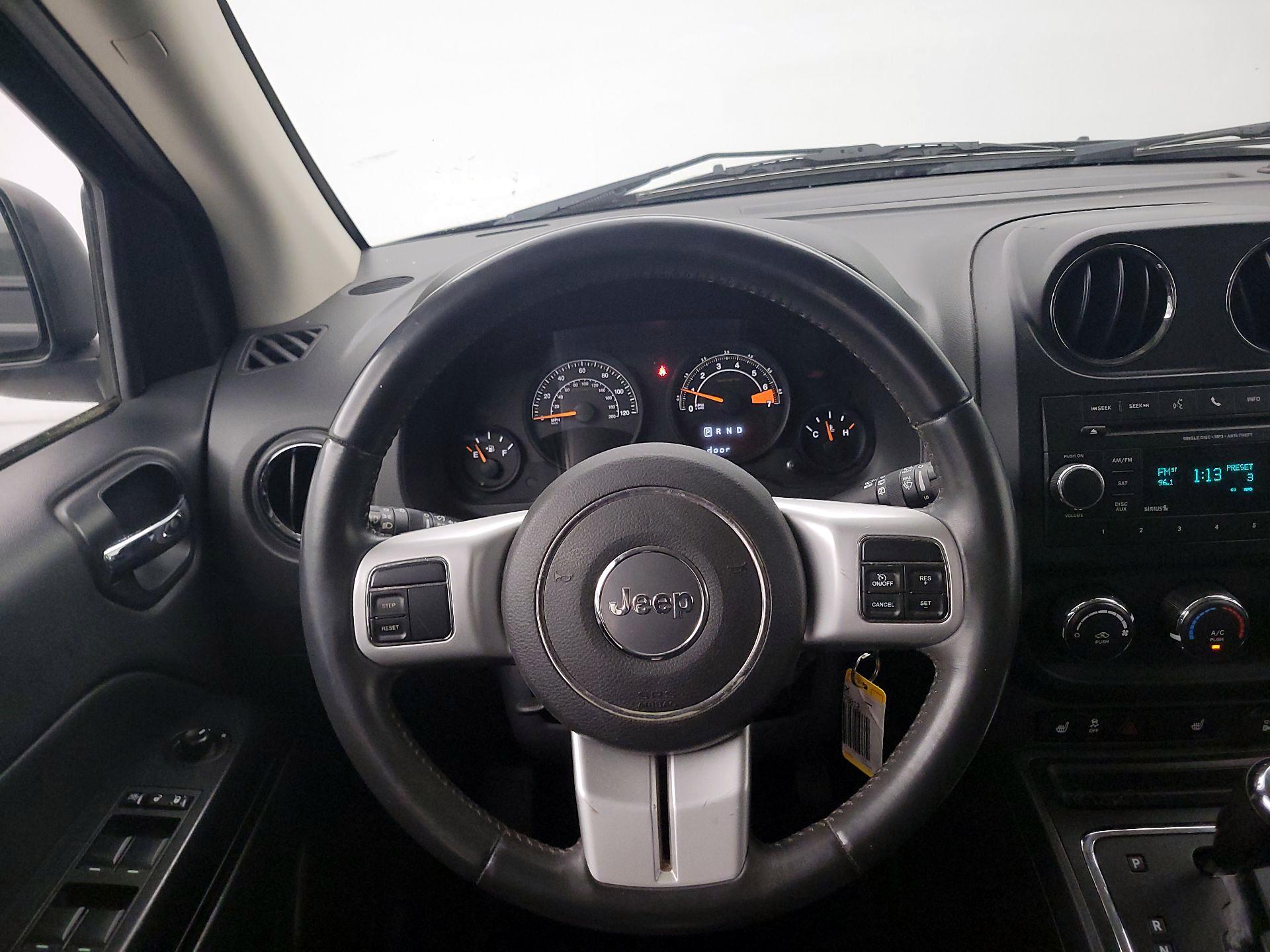 Thumbnail: 2016 Jeep Compass - 10