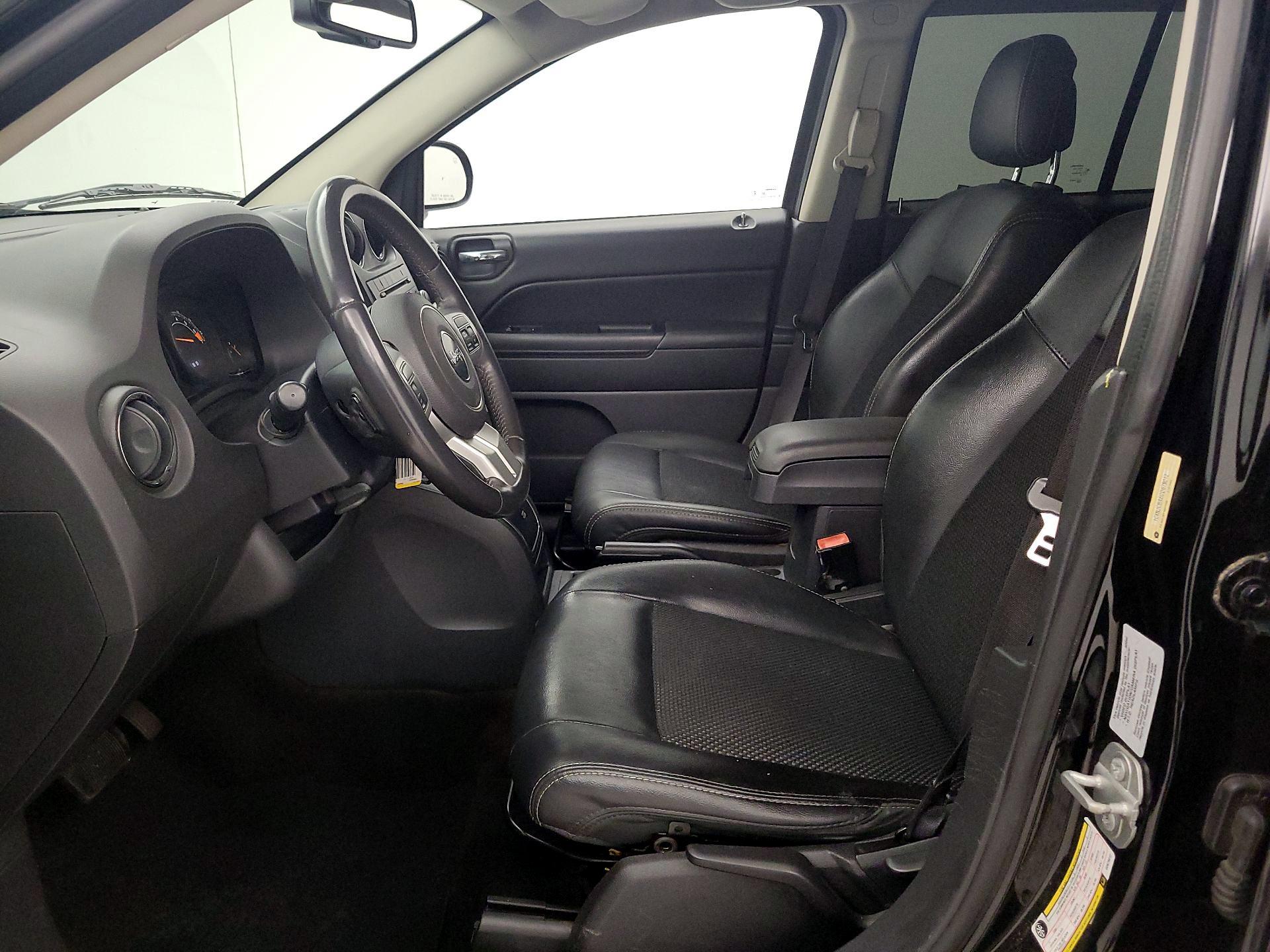 Thumbnail: 2016 Jeep Compass - 11