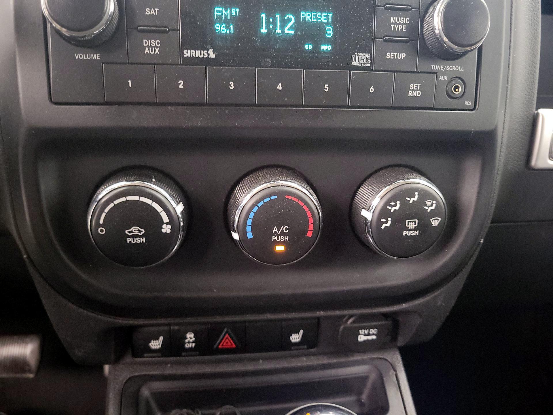 Thumbnail: 2016 Jeep Compass - 14