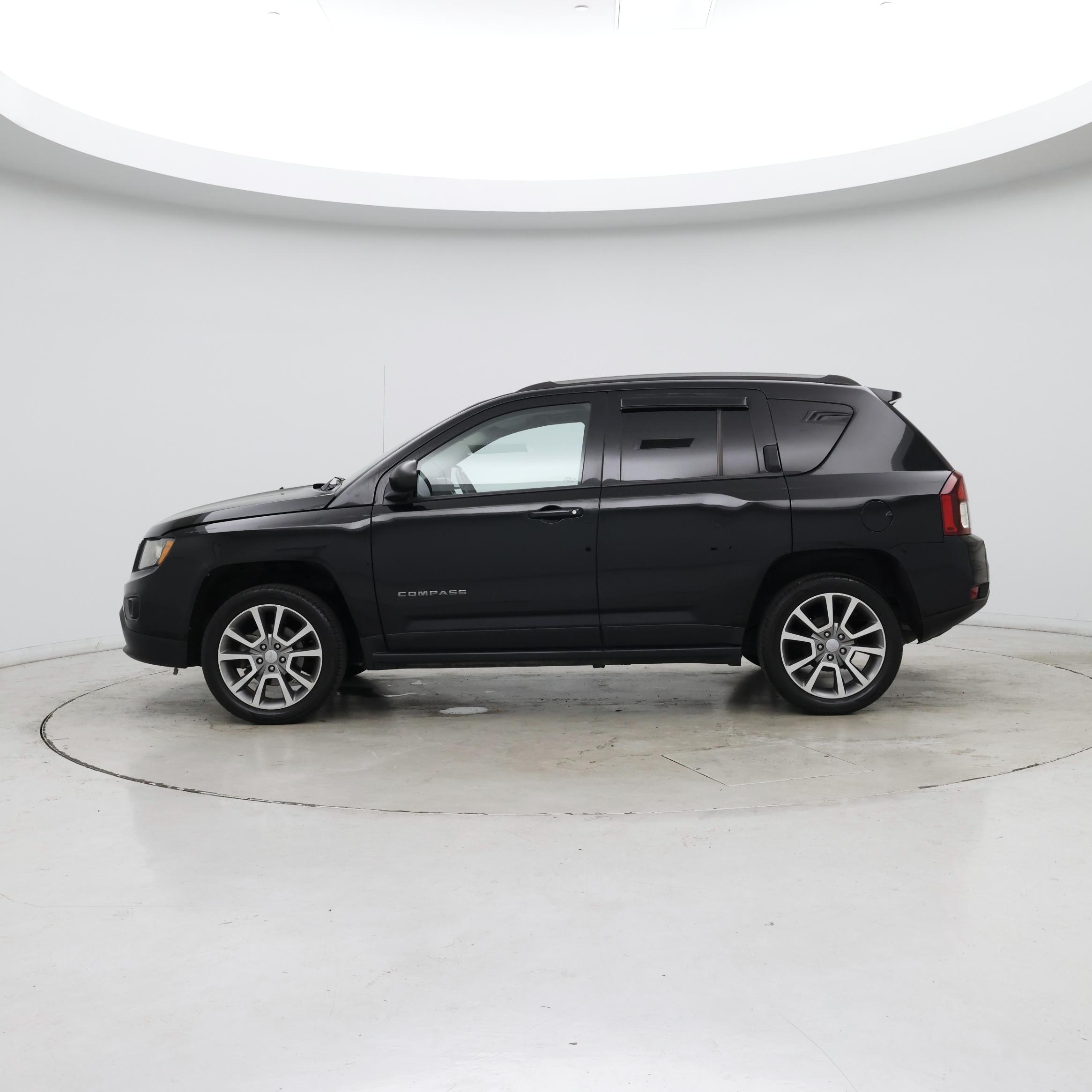 Thumbnail: 2016 Jeep Compass - 3