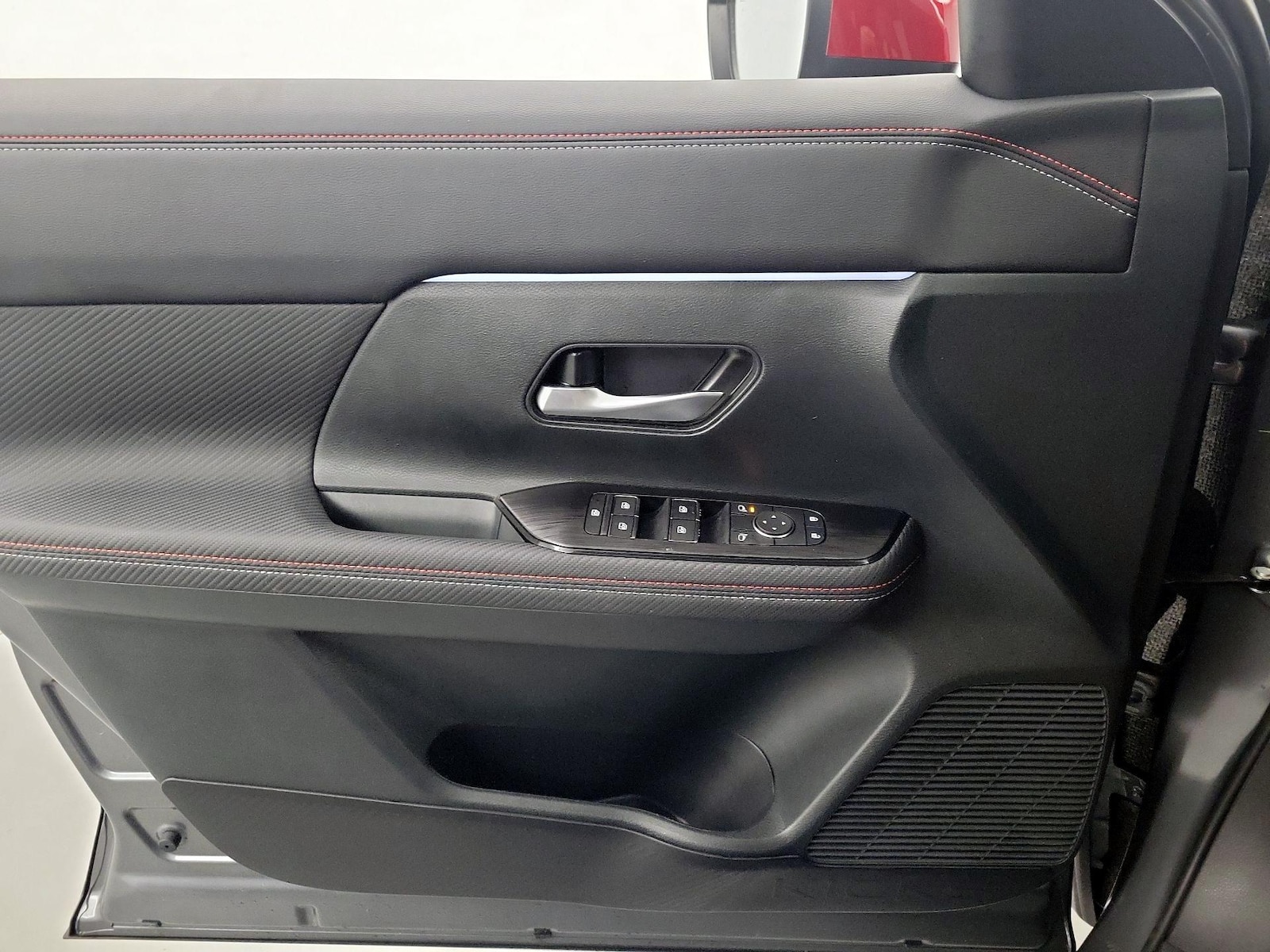 2025 Nissan Kicks SR AWD - Photo 13