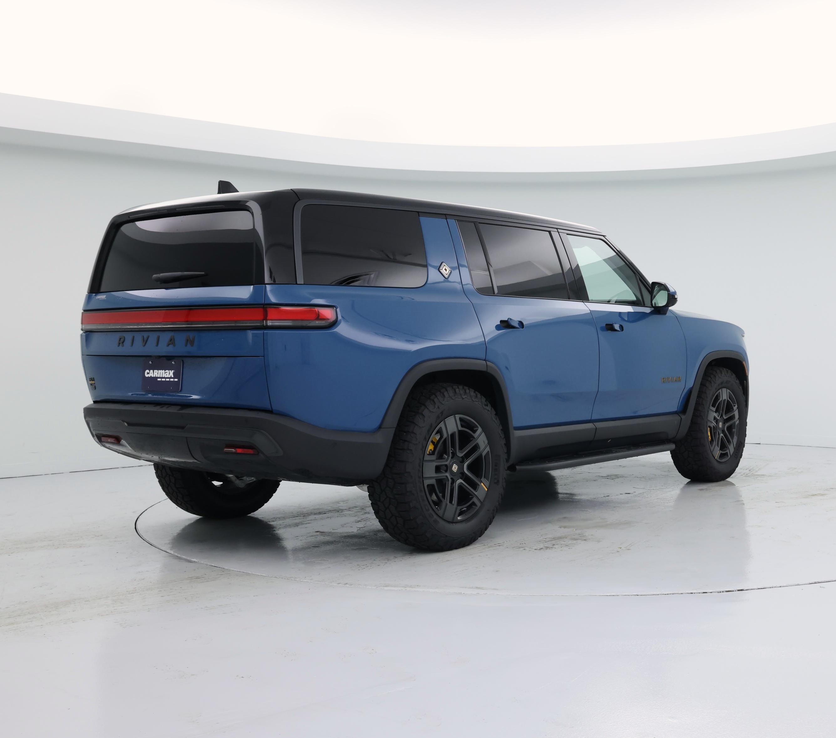 Thumbnail: 2025 Rivian R1S - 8