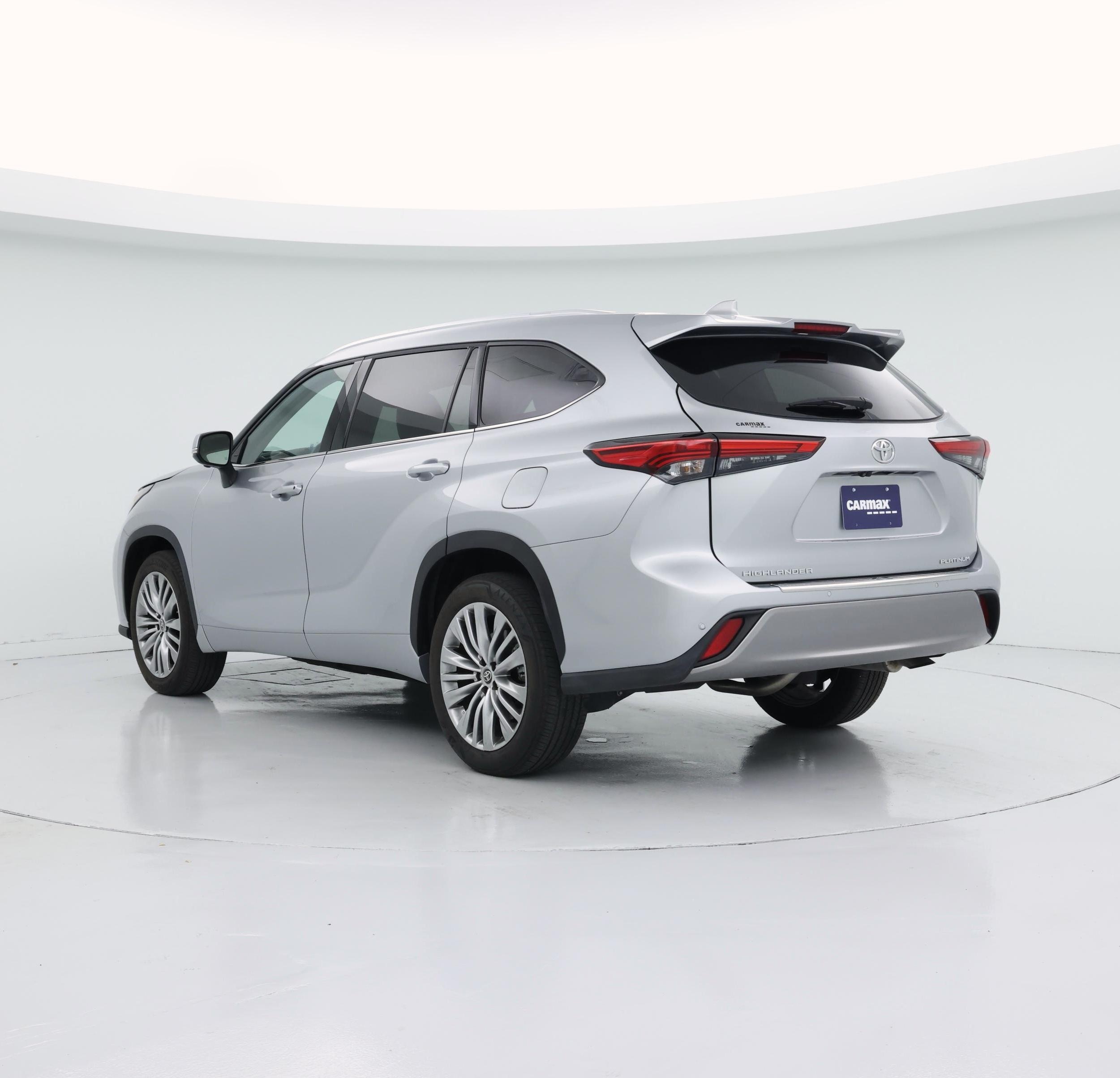 Thumbnail: 2023 Toyota Highlander - 2