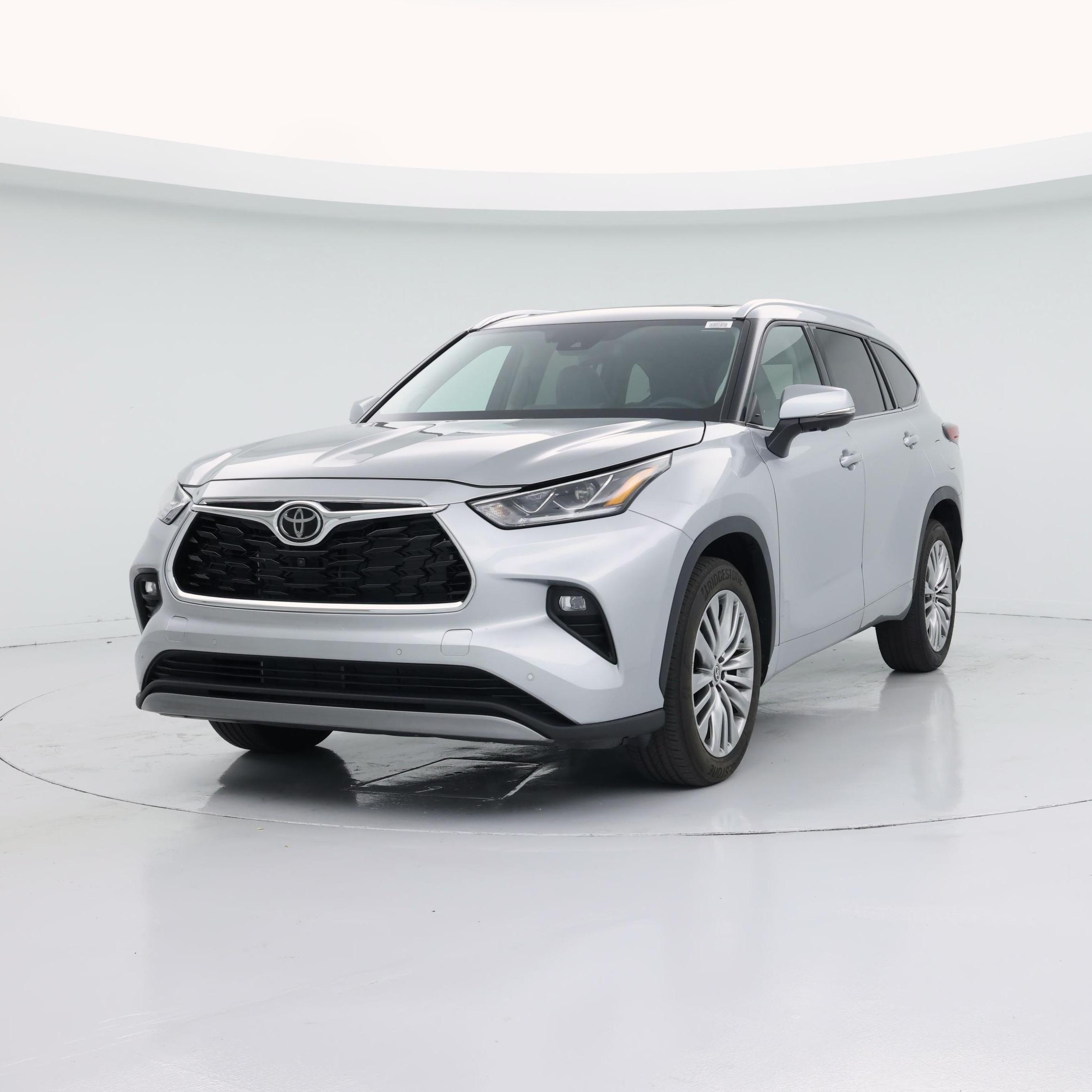 Thumbnail: 2023 Toyota Highlander - 4
