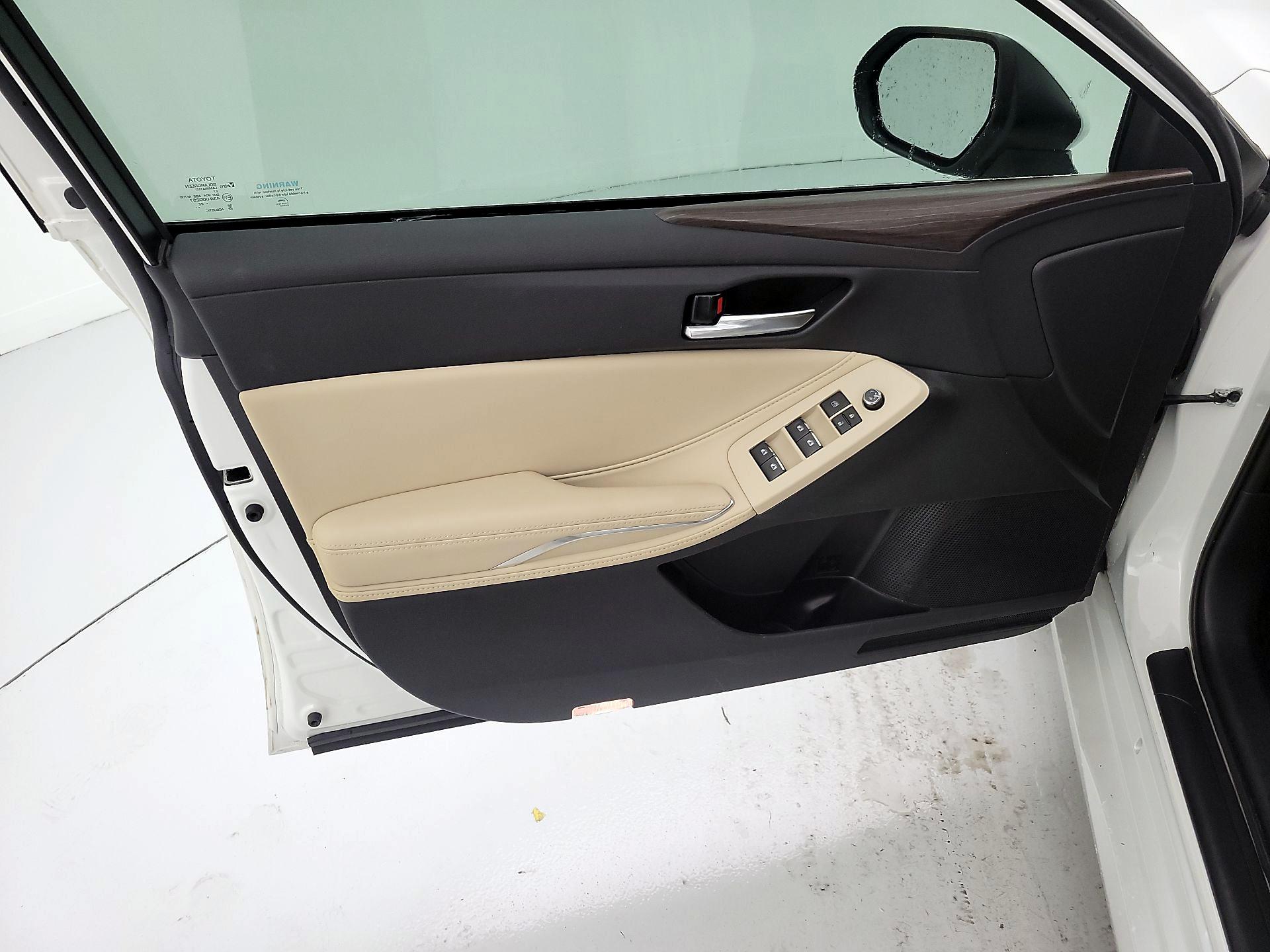 Thumbnail: 2022 Toyota Avalon - 12