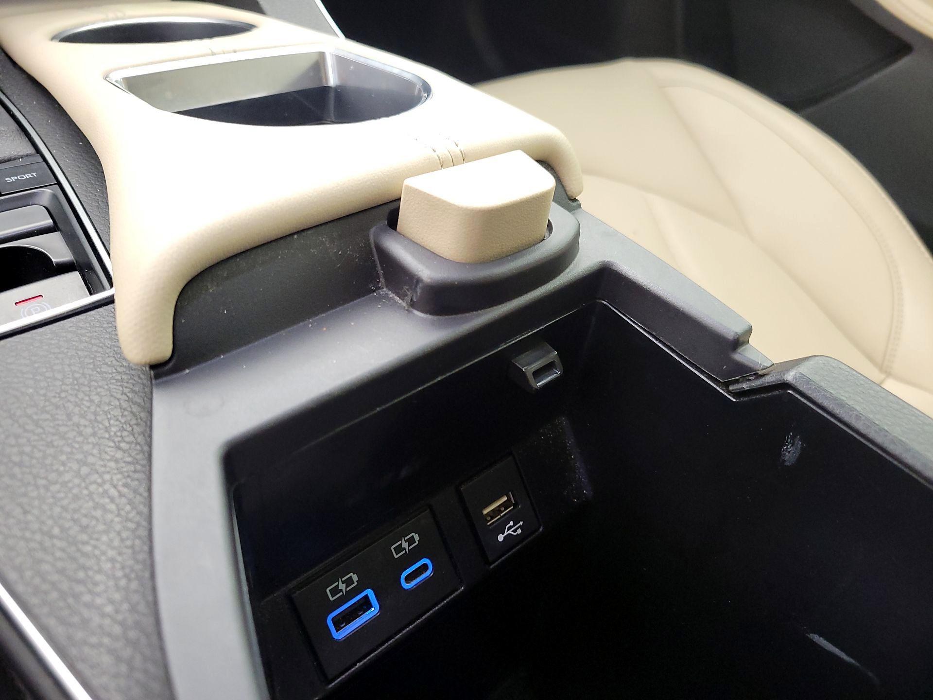 Thumbnail: 2022 Toyota Avalon - 18